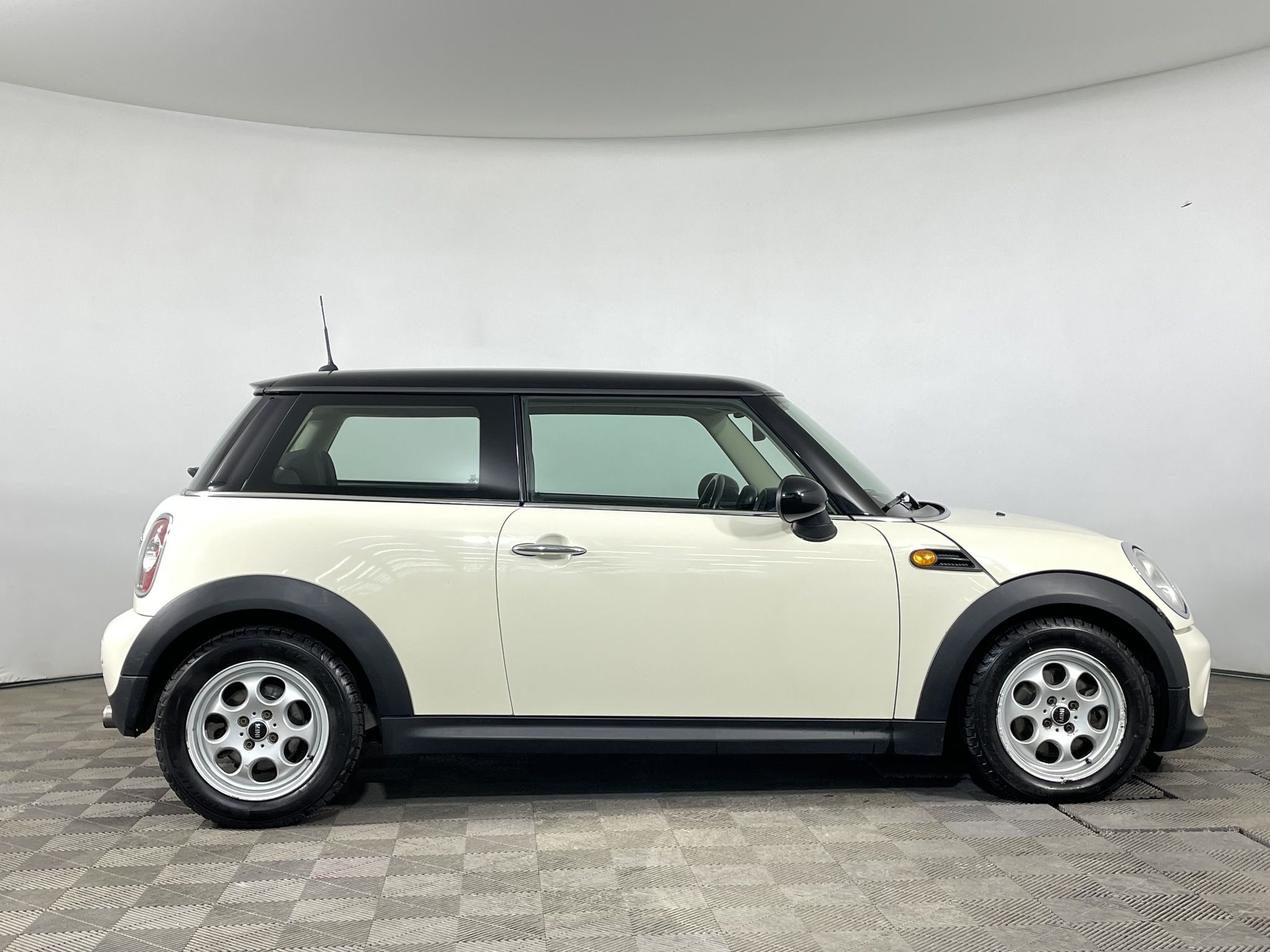 Купить MINI COOPER 2012 года с пробегом 80 385 км в Москве | Продажа б/у  МИНИ Купер Купер хэтчбек