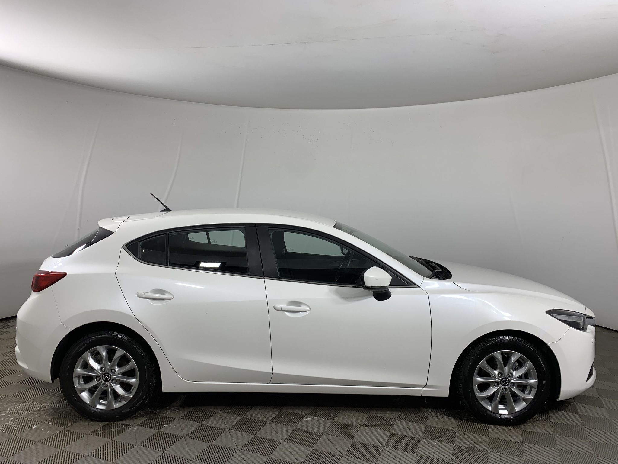 Купить Mazda 3