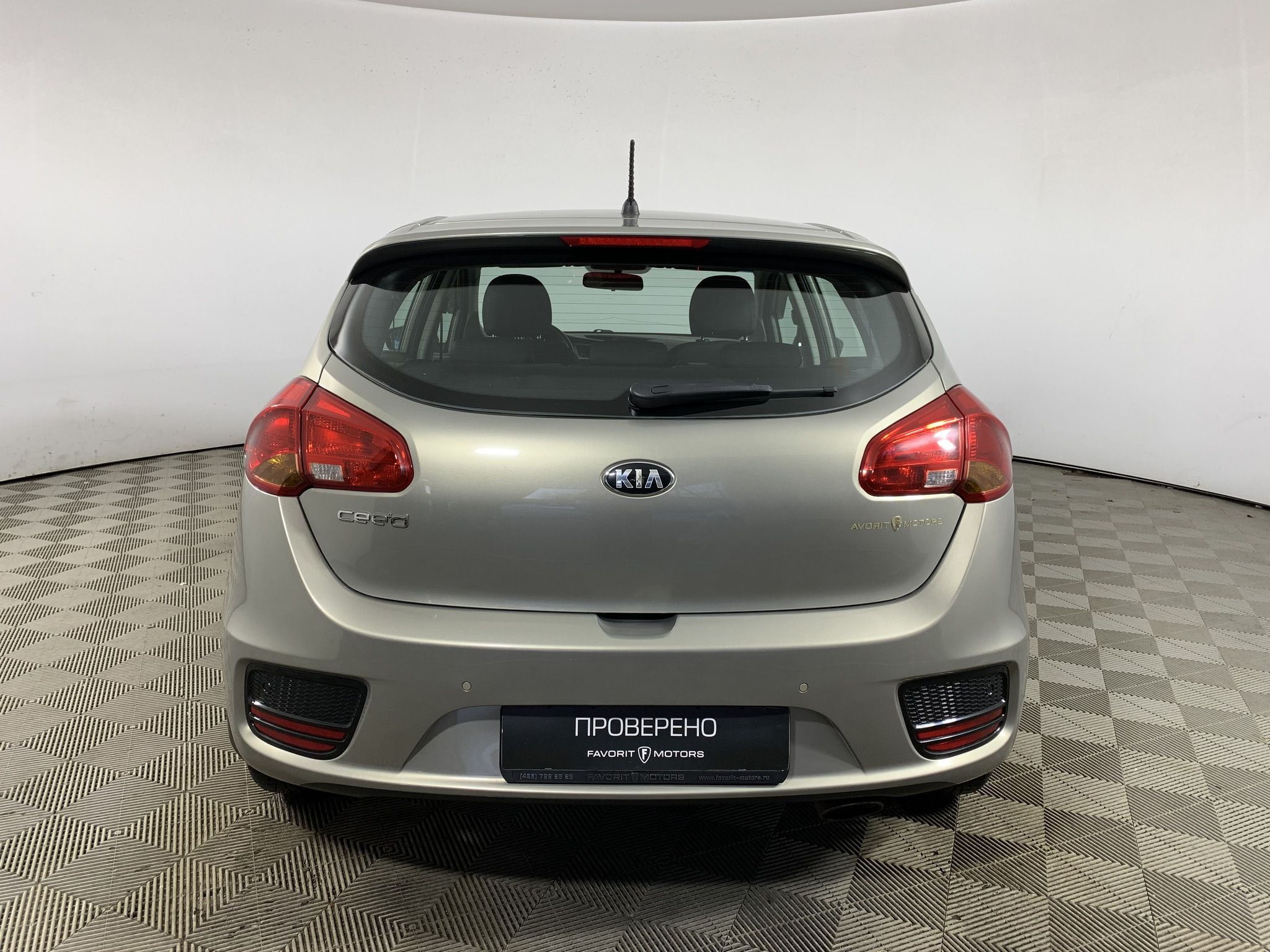 Купить Kia JD (CEED) 2016 года с пробегом 223 478 км в Москве | Продажа б/у  Киа JD (CEED) хэтчбек