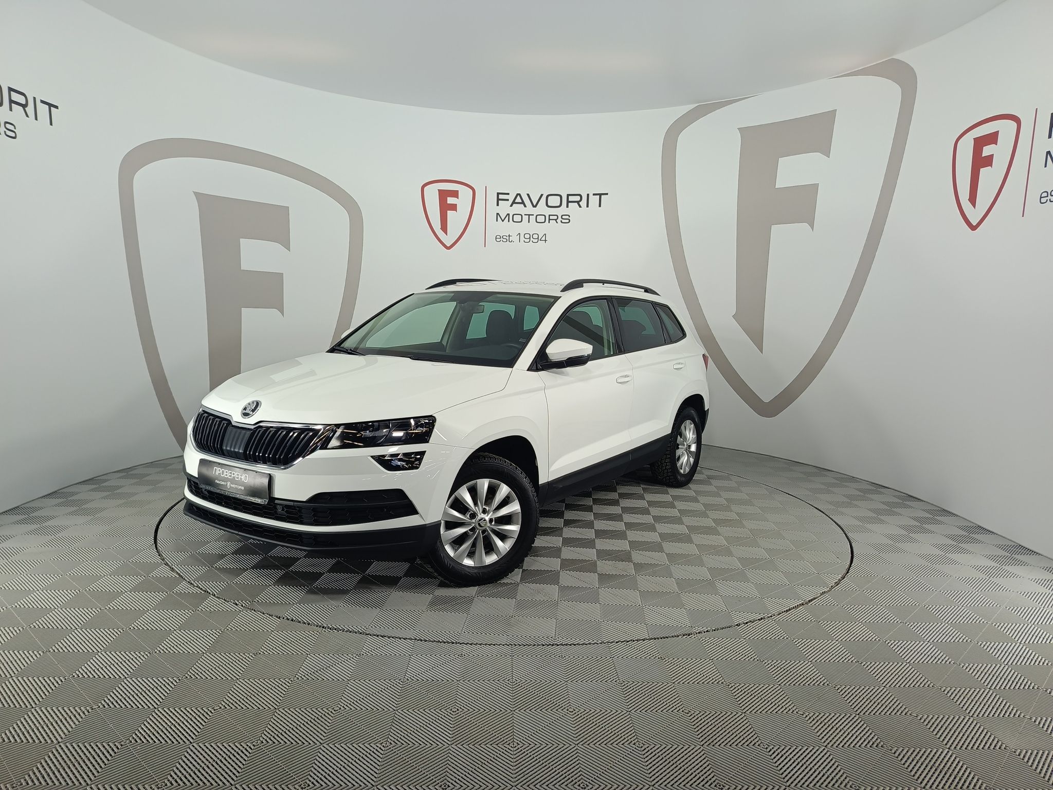 Купить Skoda KAROQ 2020 года с пробегом 59 185 км в Москве | Продажа б/у  Шкода KAROQ кроссовер