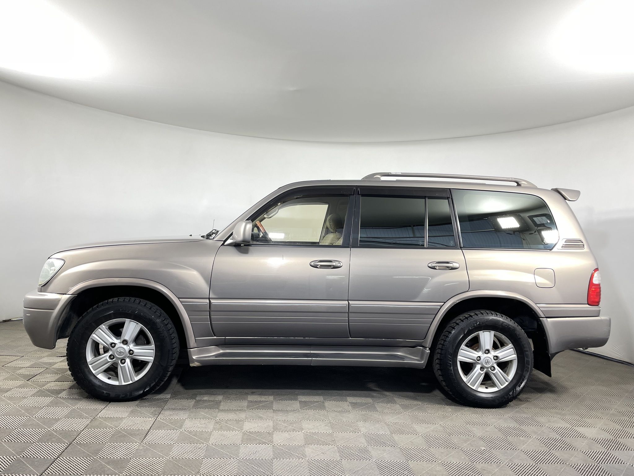 Купить LEXUS LX 470 2000 года с пробегом 309 900 км в Москве | Продажа б/у  Лексус LX 470 внедорожник