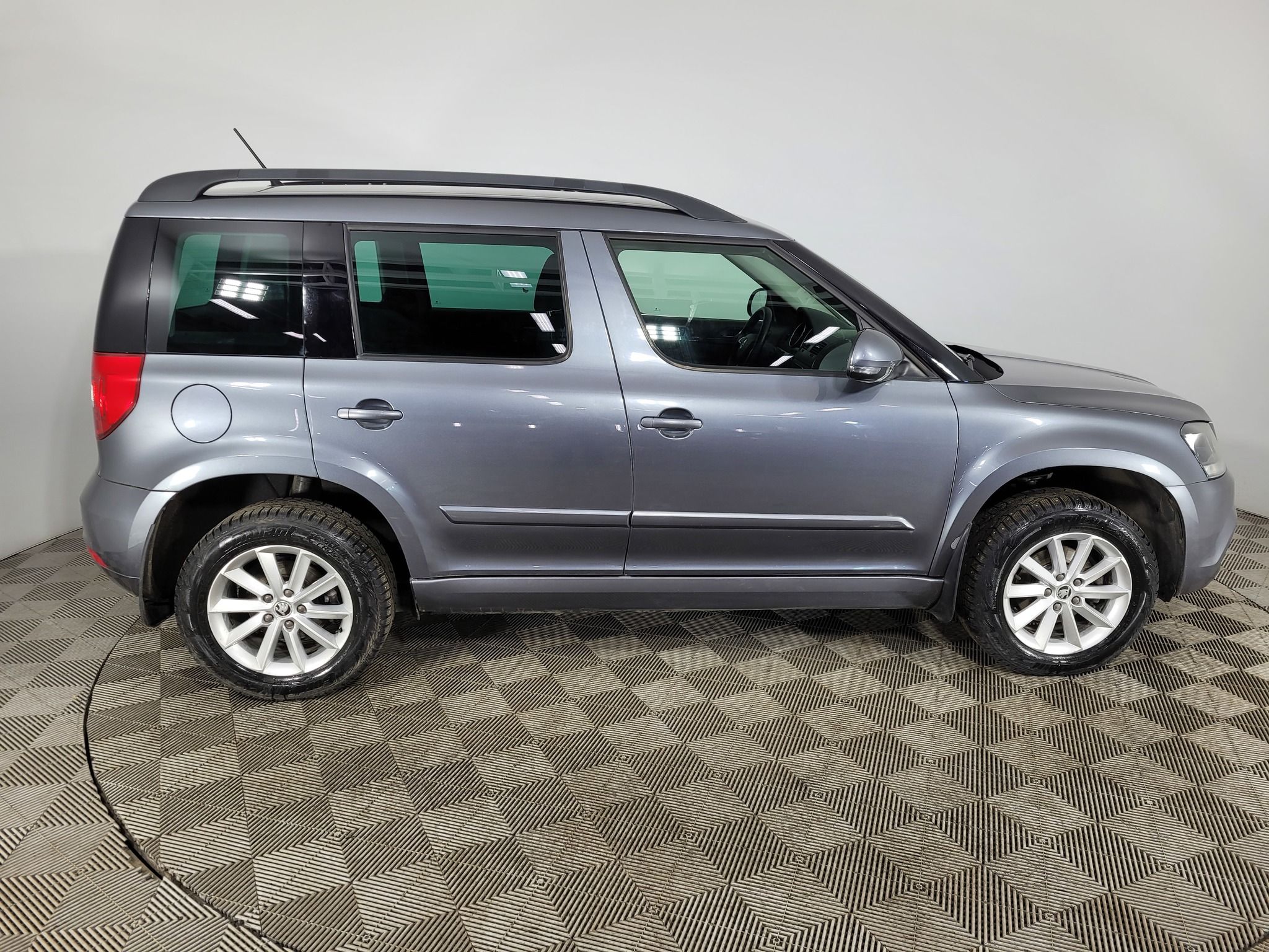 Купить Skoda YETI 2016 года с пробегом 254 925 км в Москве | Продажа б/у Шкода  Йети внедорожник