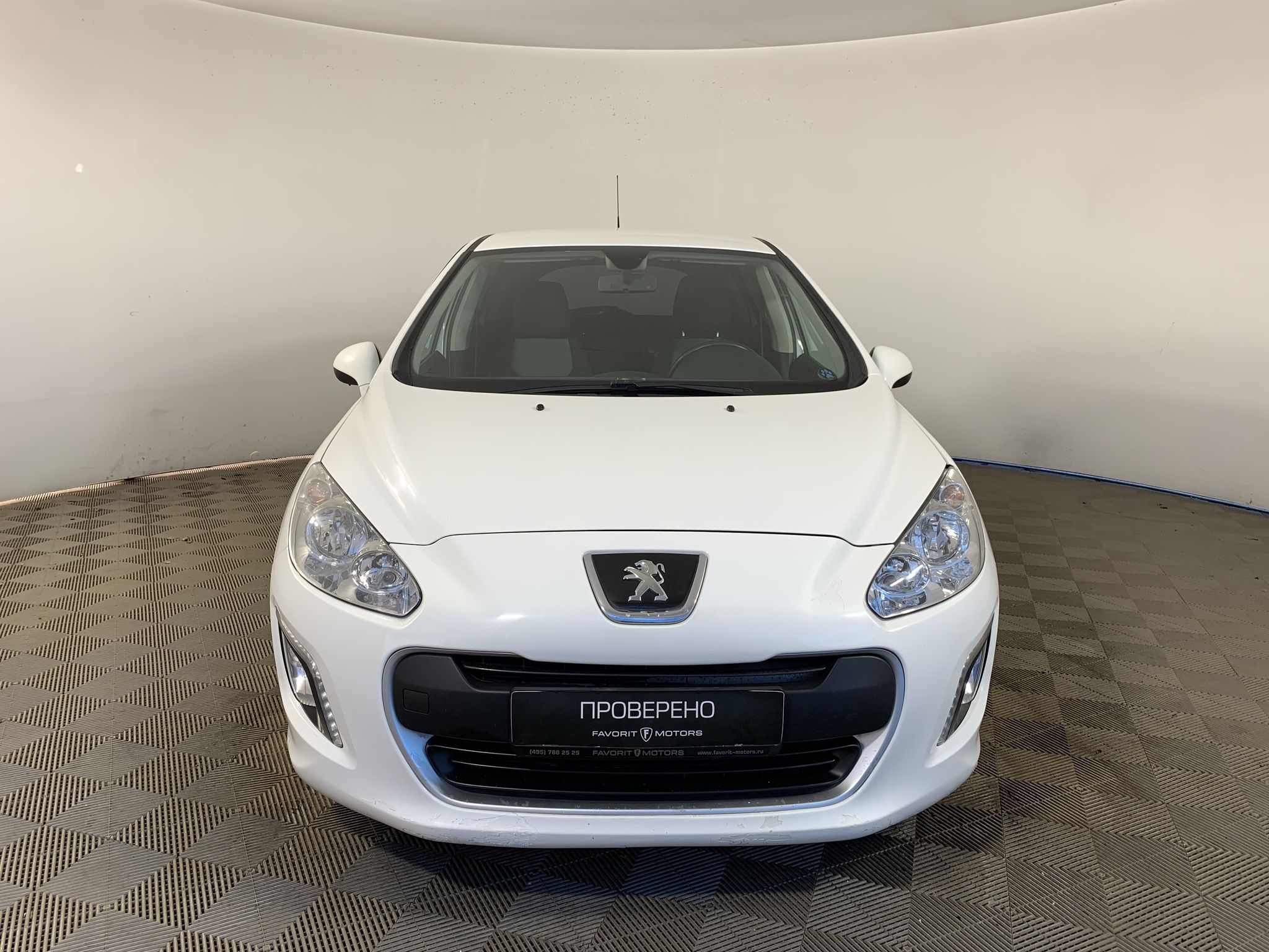 Купить Peugeot 308 2011 года с пробегом 118 000 км в Москве | Продажа б/у  Пежо 308 хэтчбек