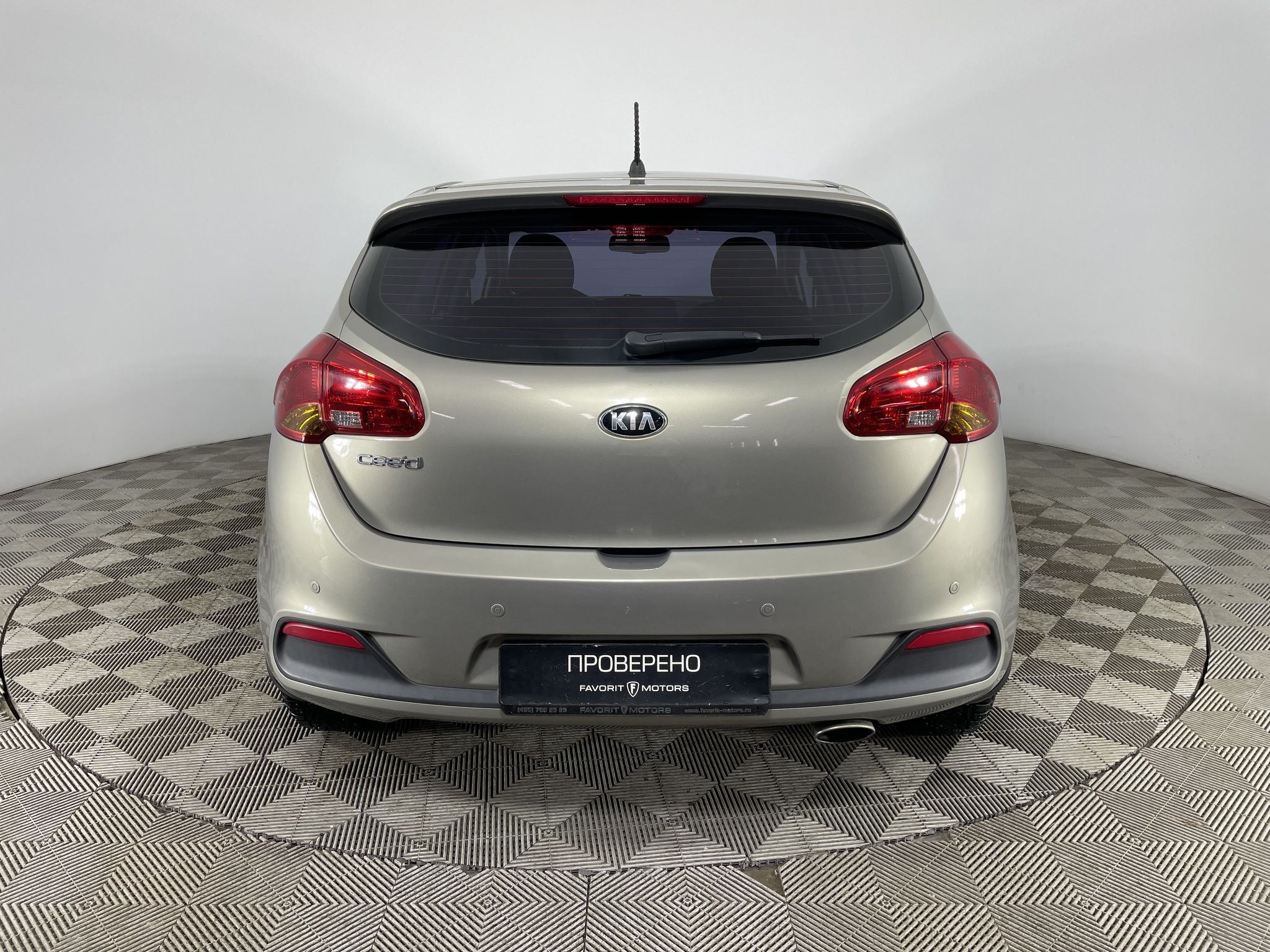 Купить Kia Ceed 2014 года с пробегом 30 942 км в Москве | Продажа б/у Киа  Сид хэтчбек