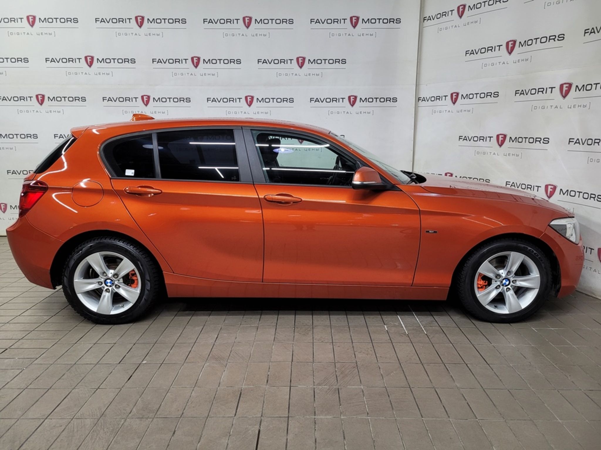 Купить BMW 118I 2012 года с пробегом 144 000 км в Москве | Продажа б/у БМВ  118I хэтчбек