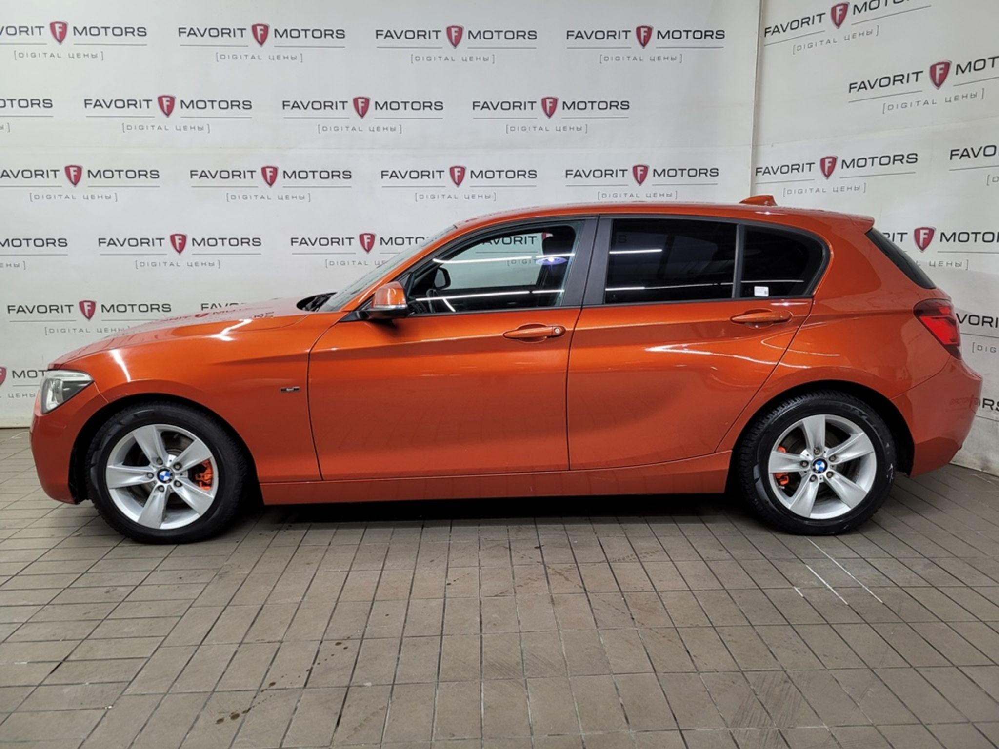 Купить BMW 118I 2012 года с пробегом 144 000 км в Москве | Продажа б/у БМВ  118I хэтчбек