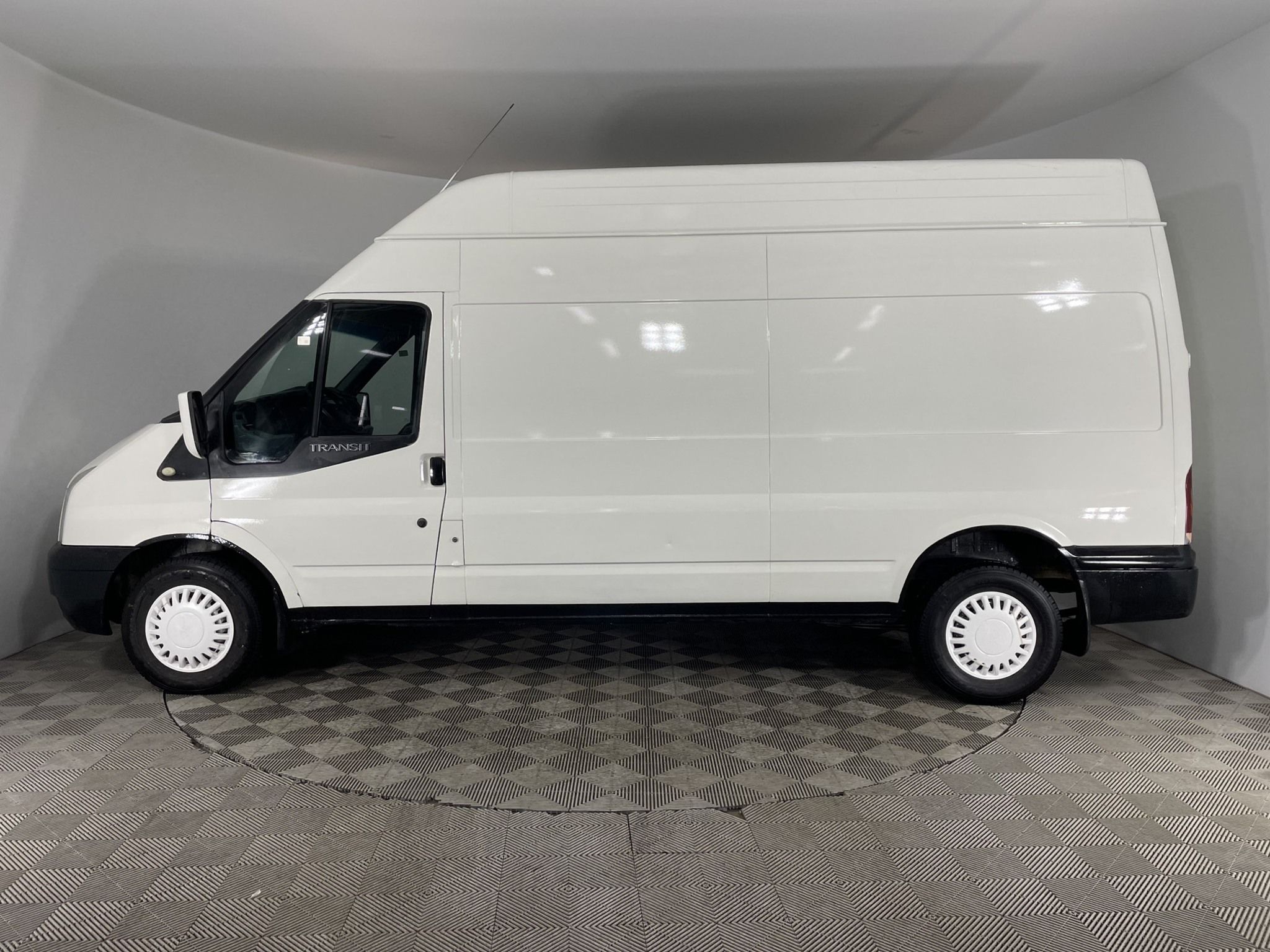 Купить Ford TRANSIT 2010 года с пробегом 783 000 км в Москве | Продажа б/у  Форд Транзит фургон