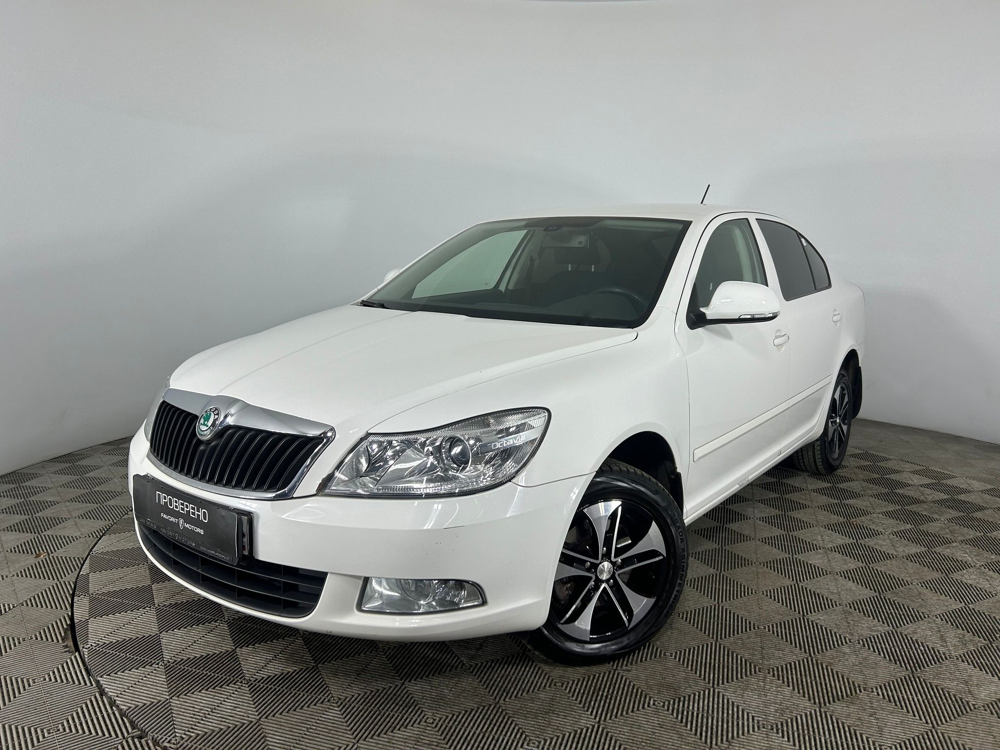 Купить Skoda OCTAVIA 2012 года с пробегом 132 127 км в Москве | Продажа б/у  Шкода Новая Октавия лифтбек