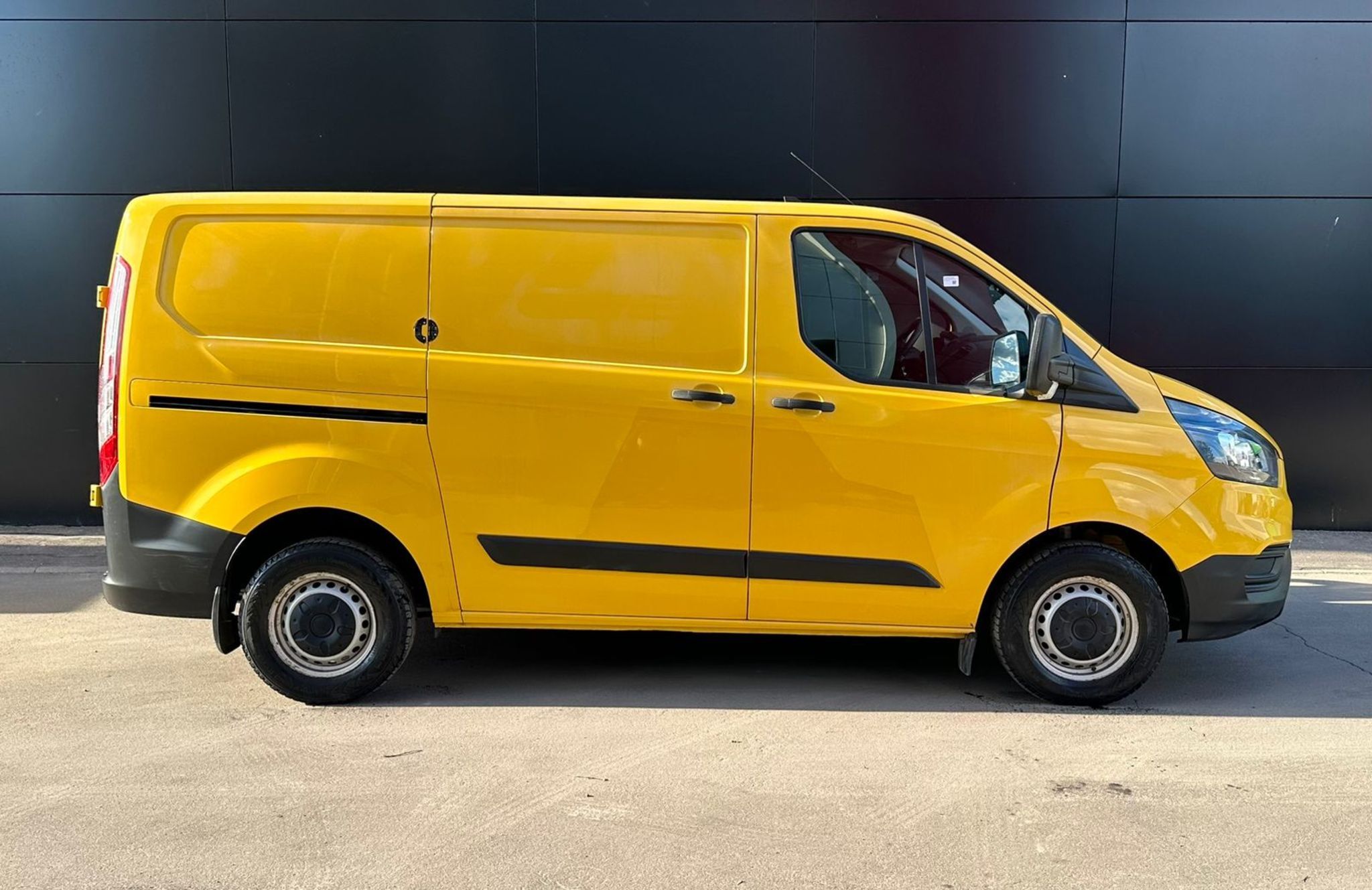 Купить Ford TRANSIT CUSTOM 2018 года с пробегом 87 885 км в Москве |  Продажа б/у Форд Транзит Кастом фургон