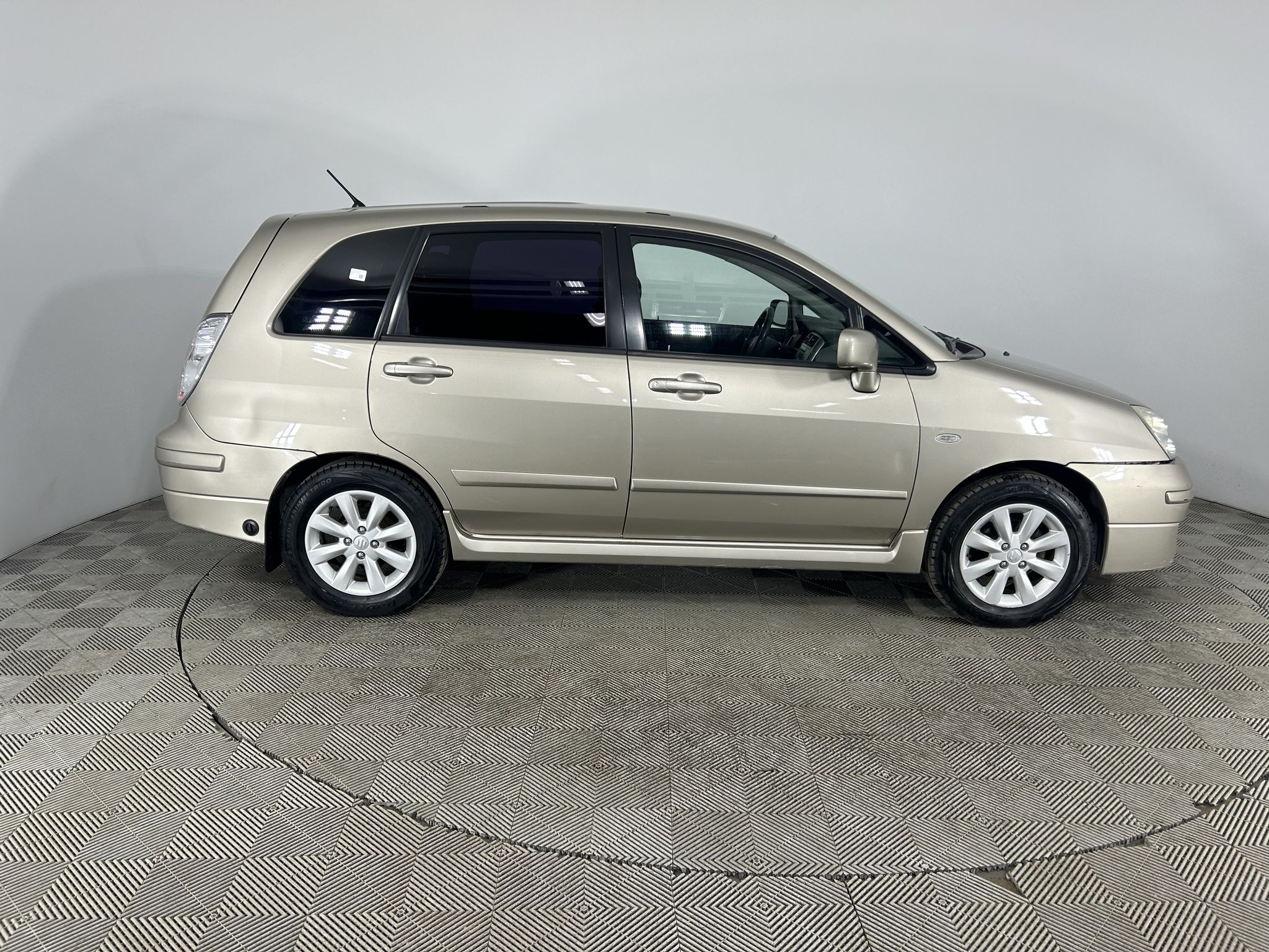 Купить SUZUKI LIANA 2004 года с пробегом 191 000 км в Москве | Продажа б/у Сузуки  Лиана универсал