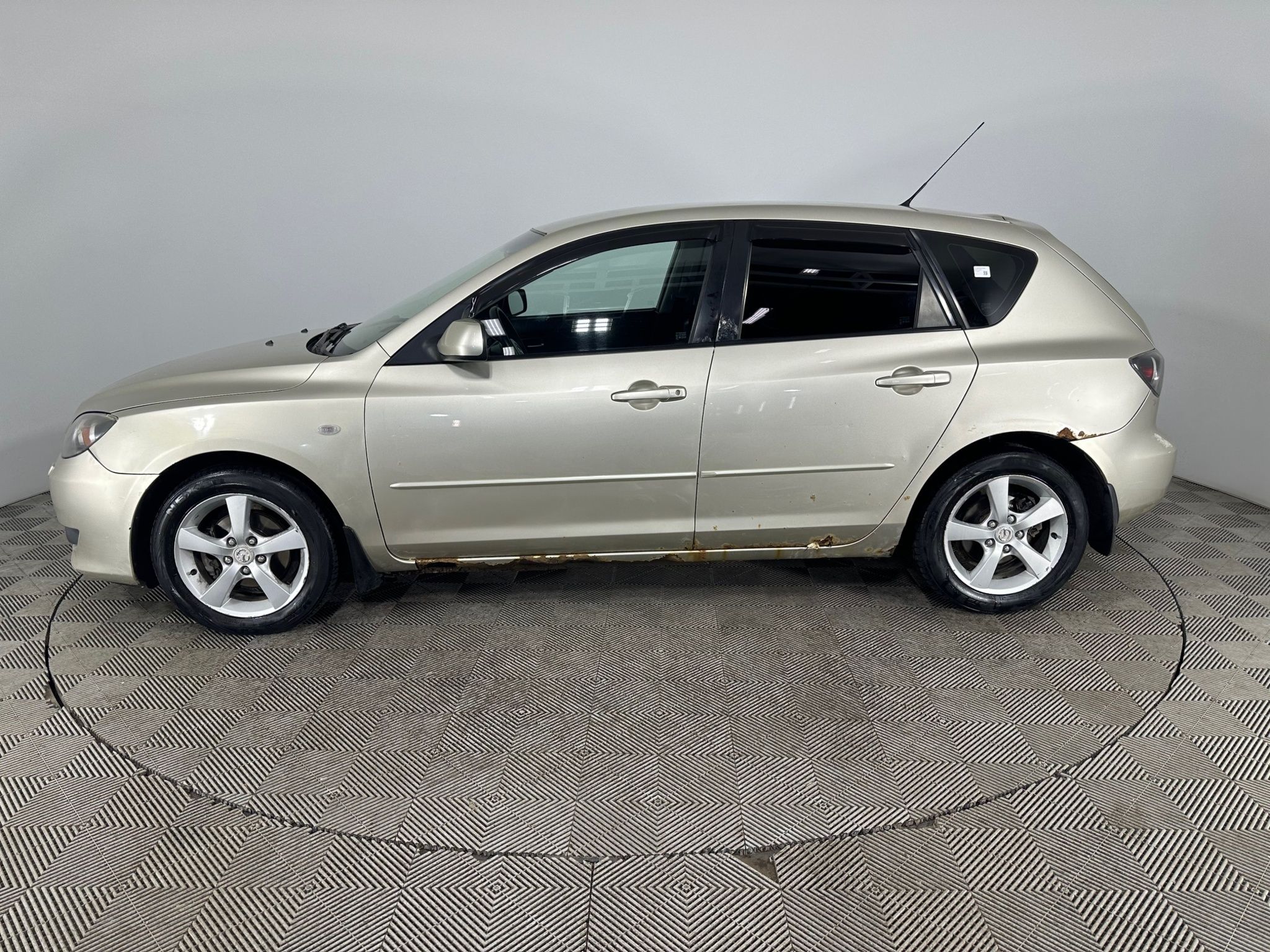 Купить Mazda 3 2006 года с пробегом 228 000 км в Москве | Продажа б/у Мазда  3 хэтчбек