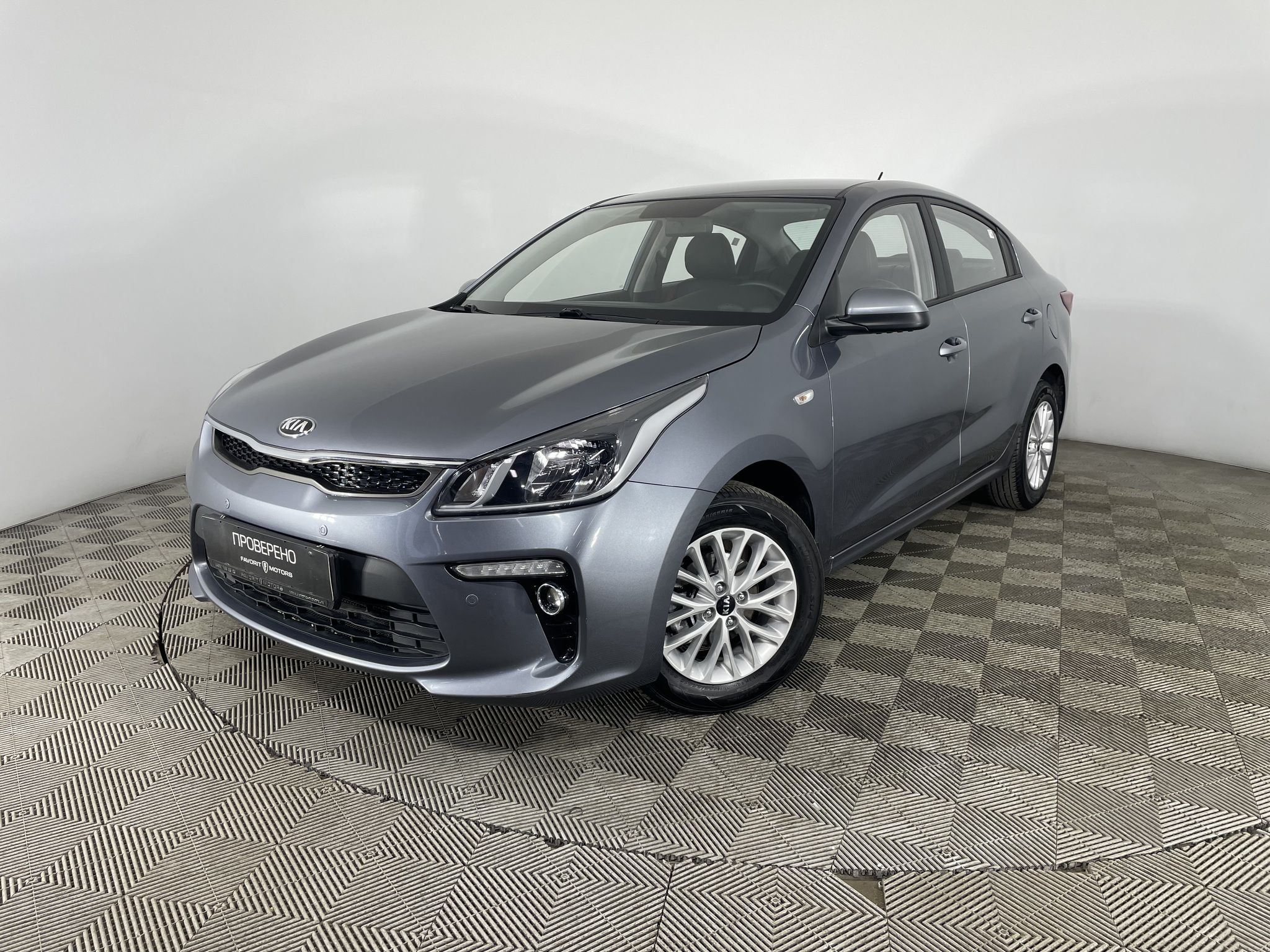 Купить б/у Kia Rio (Киа Рио) 1.6 (122 л.с.) седан 2020 года с пробегом 29  321 км в Москве