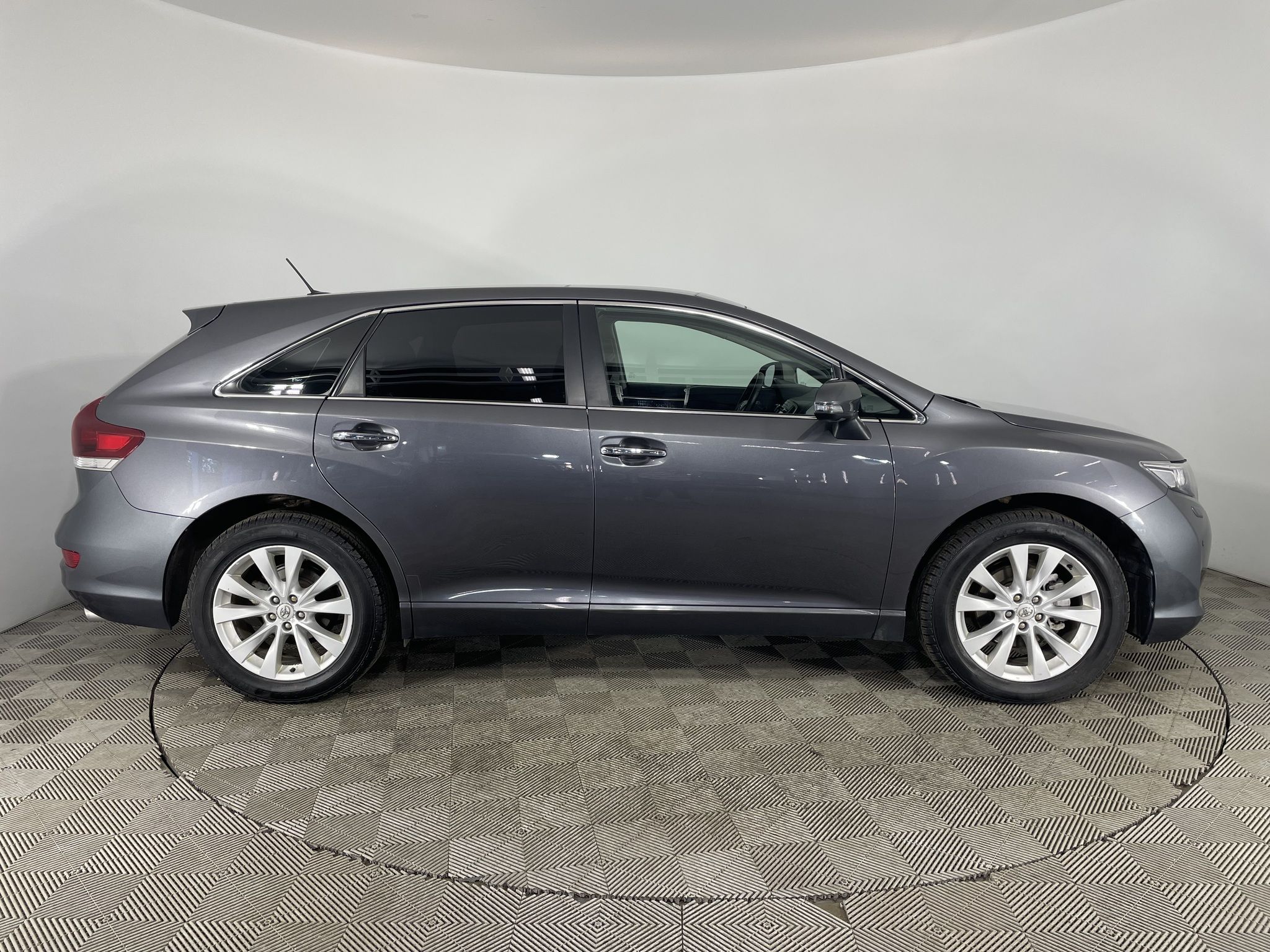 Купить TOYOTA VENZA 2013 года с пробегом 165 000 км в Москве | Продажа б/у Тойота  Венза внедорожник