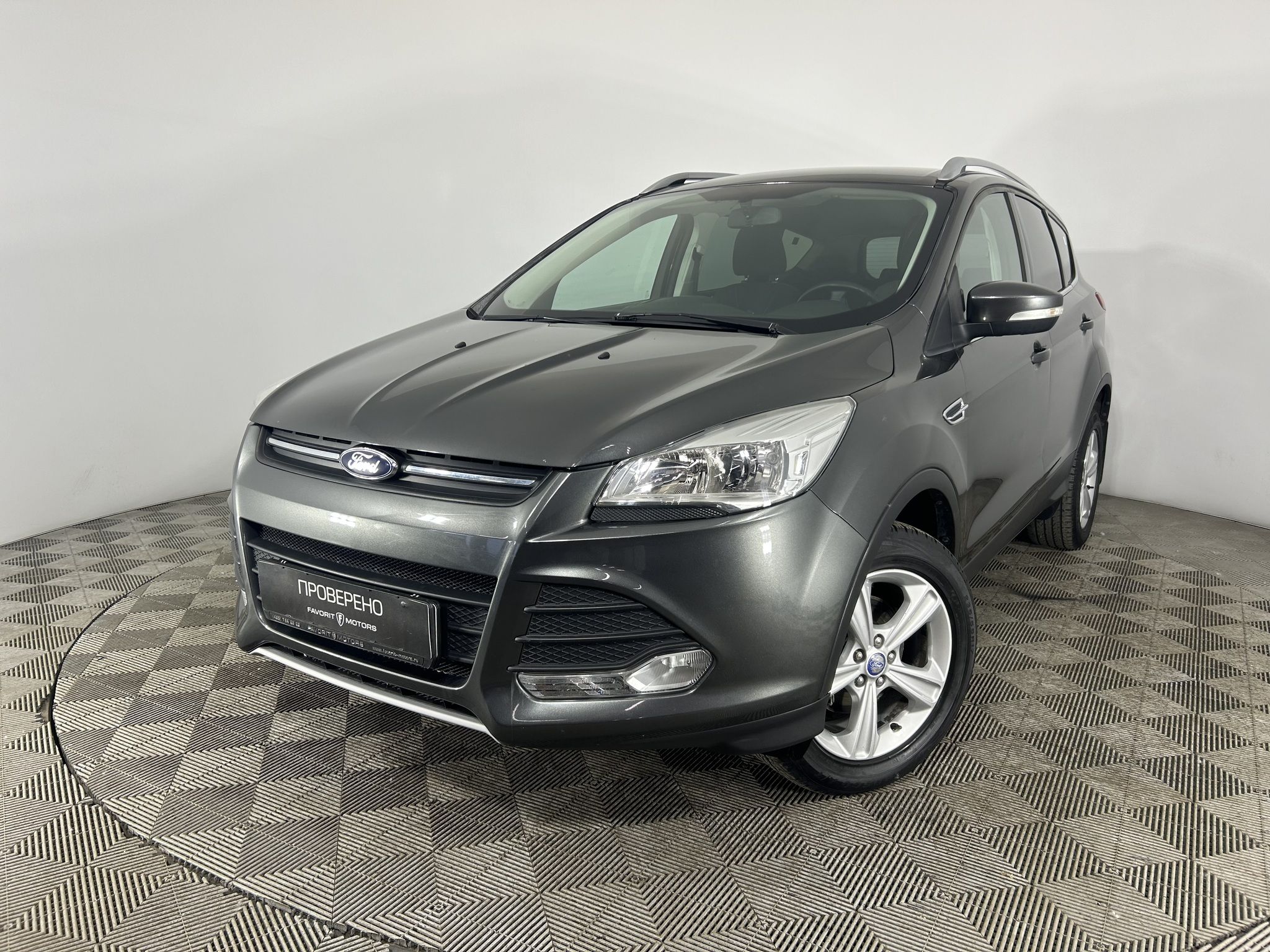 Купить Ford KUGA 2015 года с пробегом 95 000 км в Москве | Продажа б/у Форд  Куга внедорожник