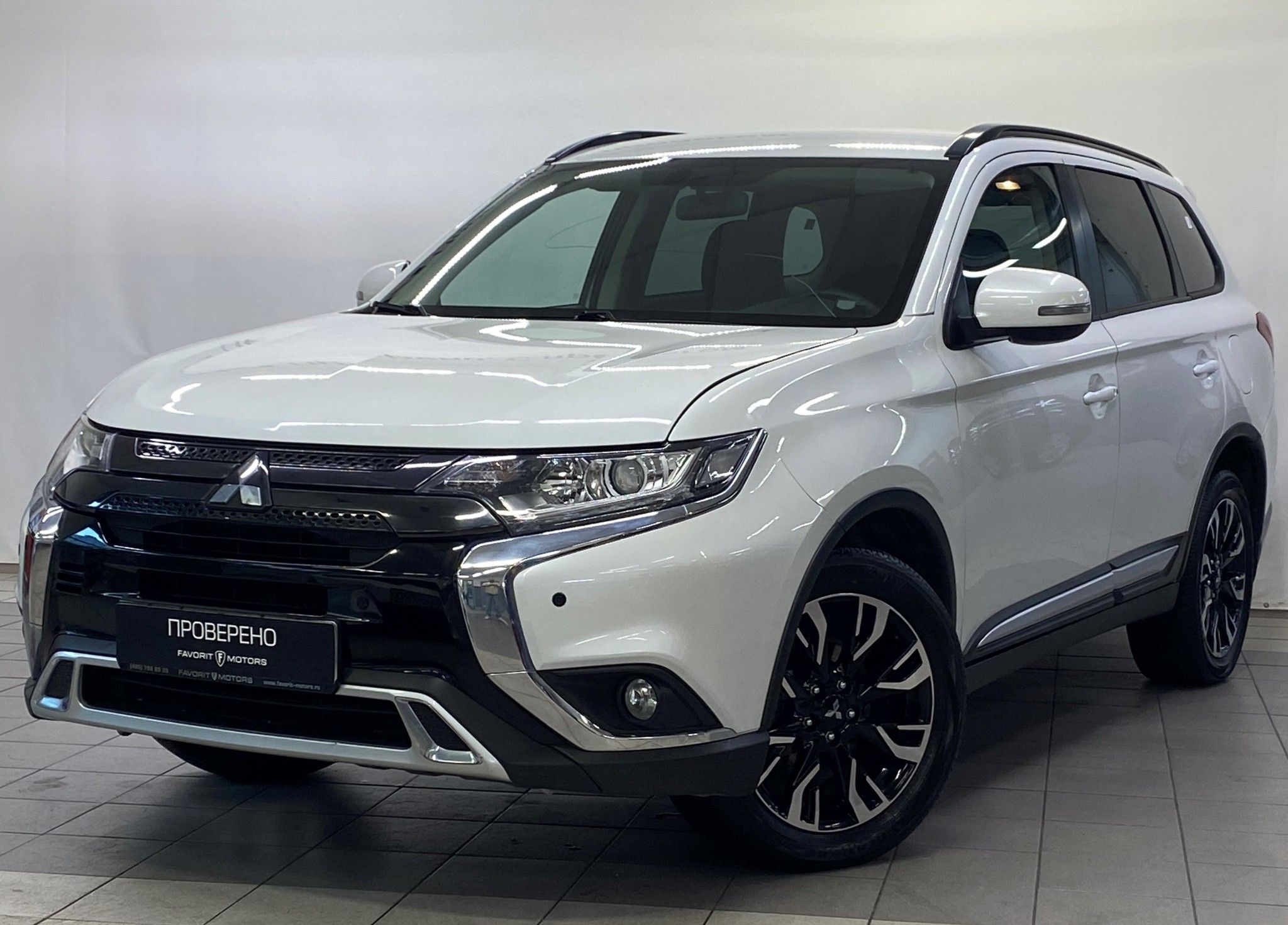 MITSUBISHI OUTLANDER