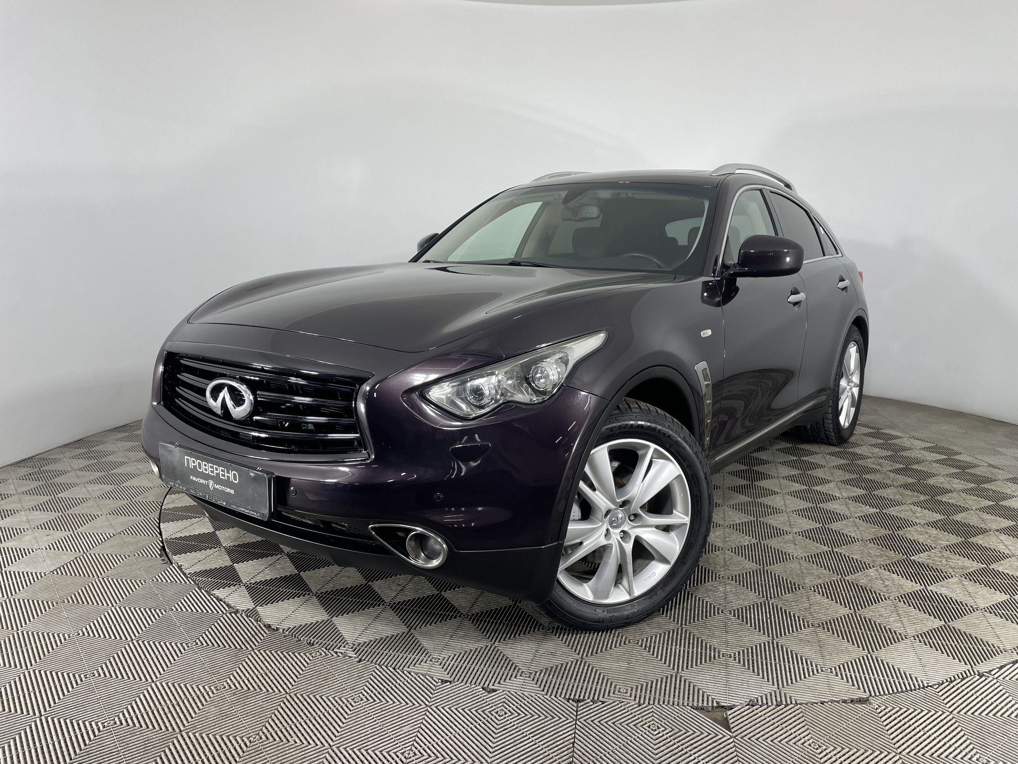 INFINITI QX70