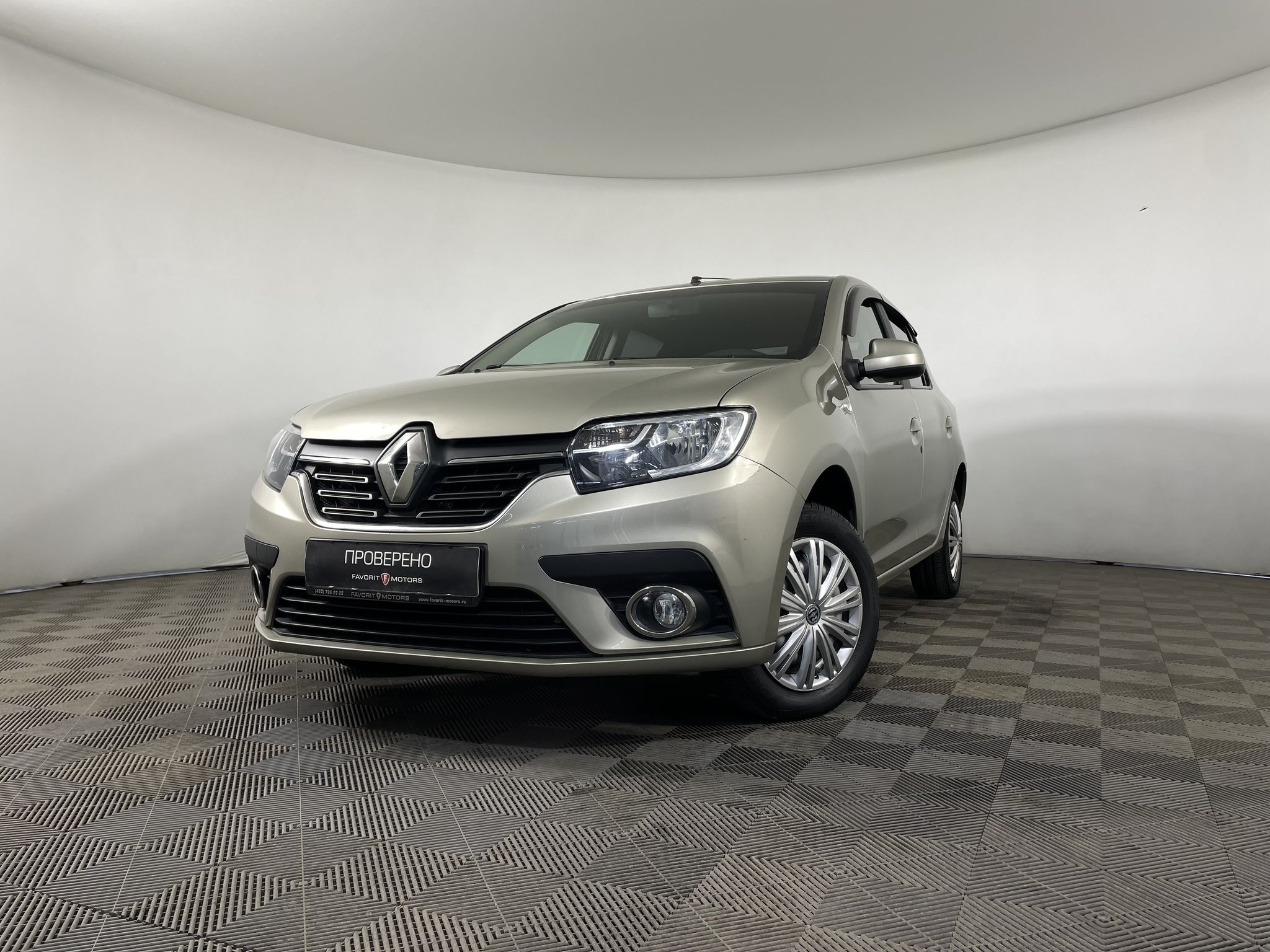 Renault SANDERO