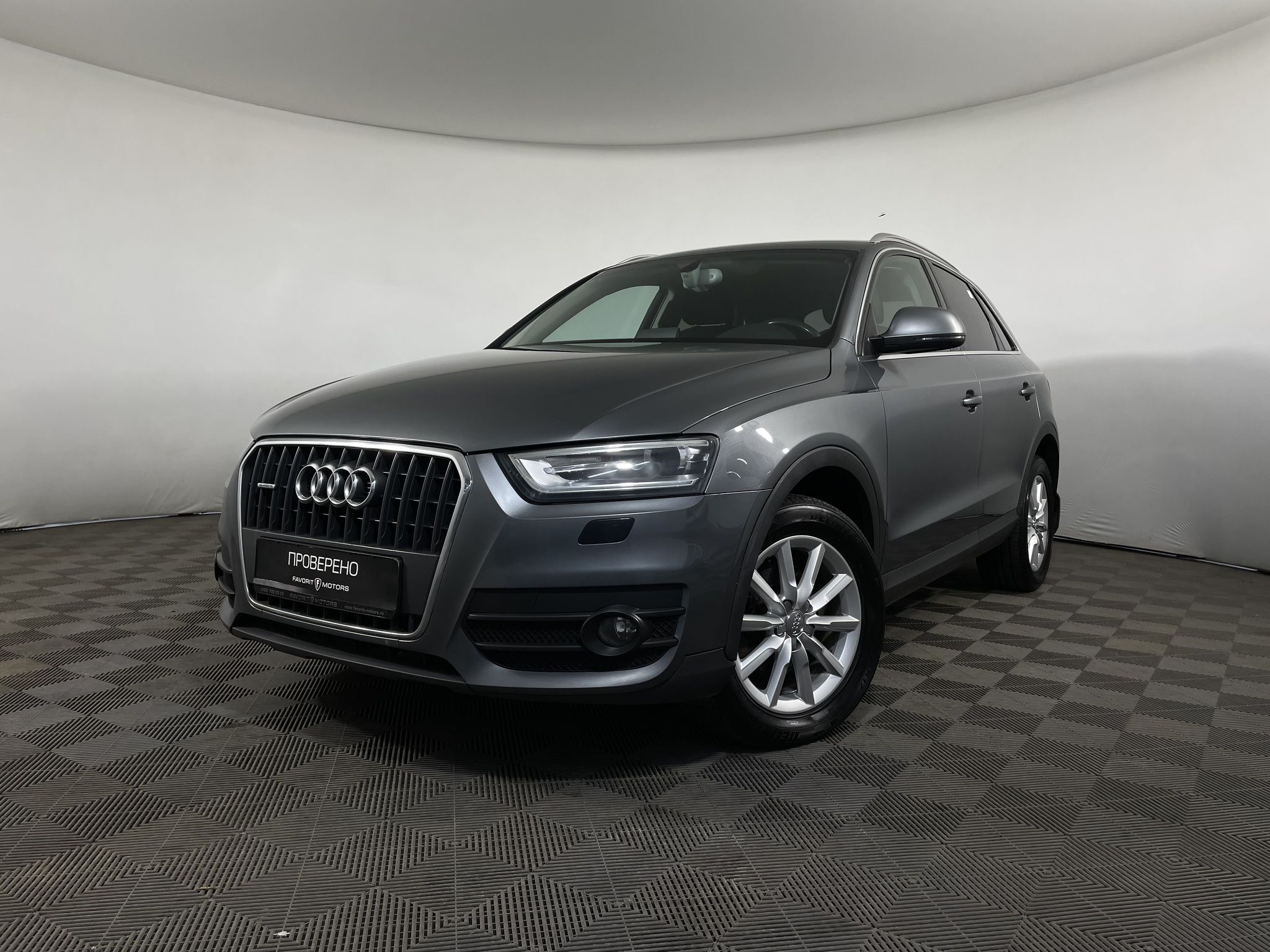 AUDI Q3