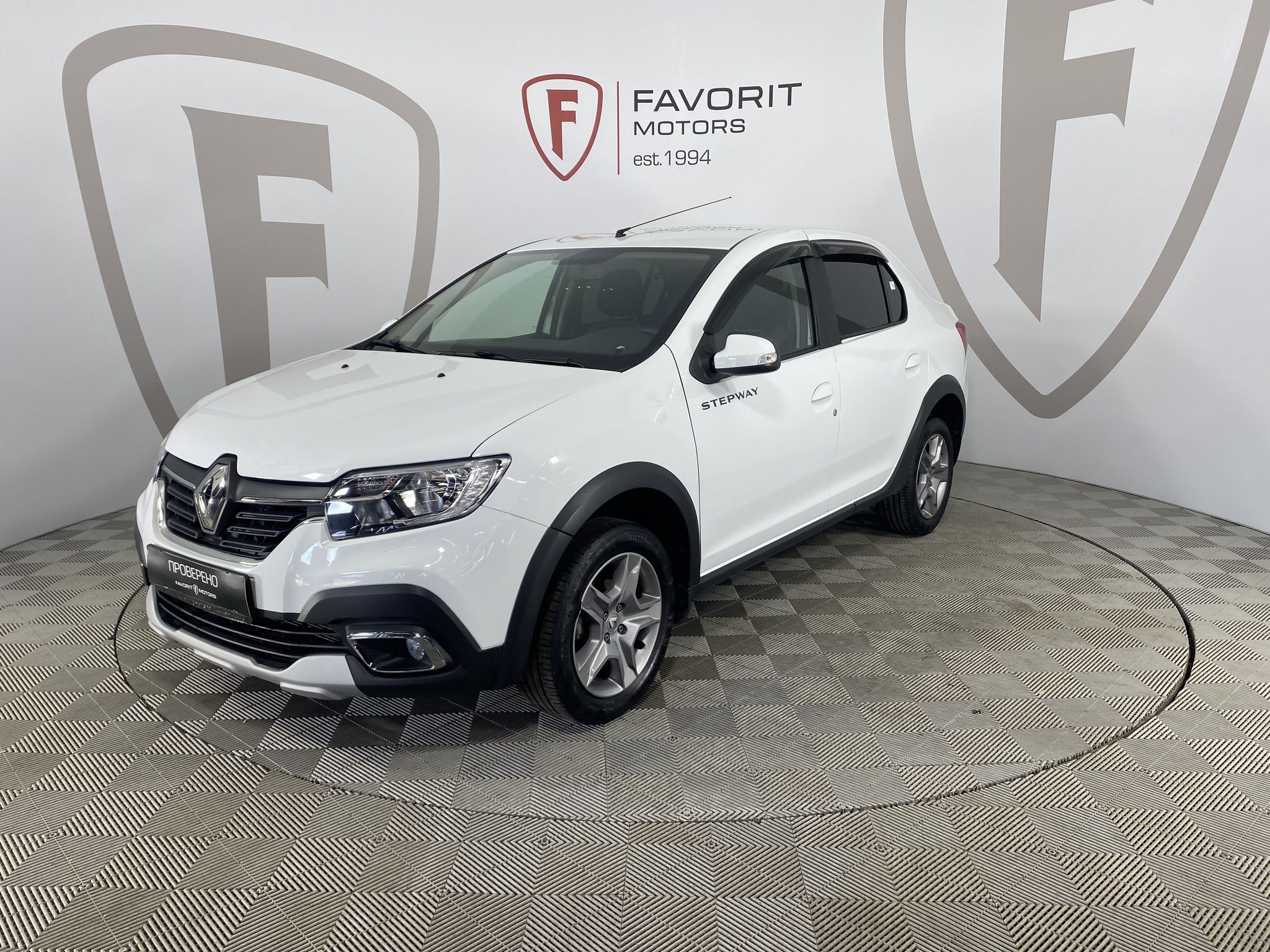 Renault LOGAN STEPWAY