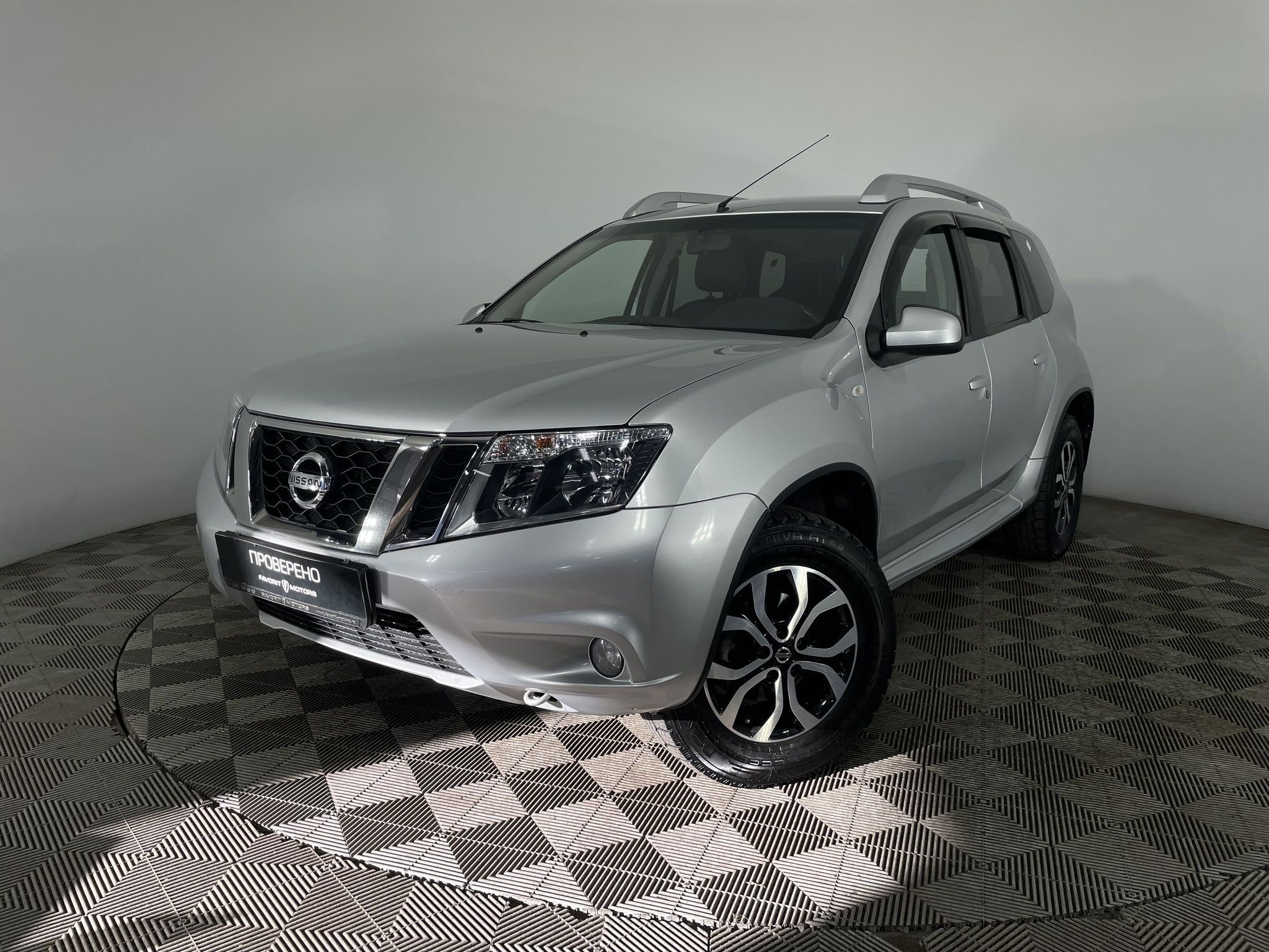 NISSAN TERRANO