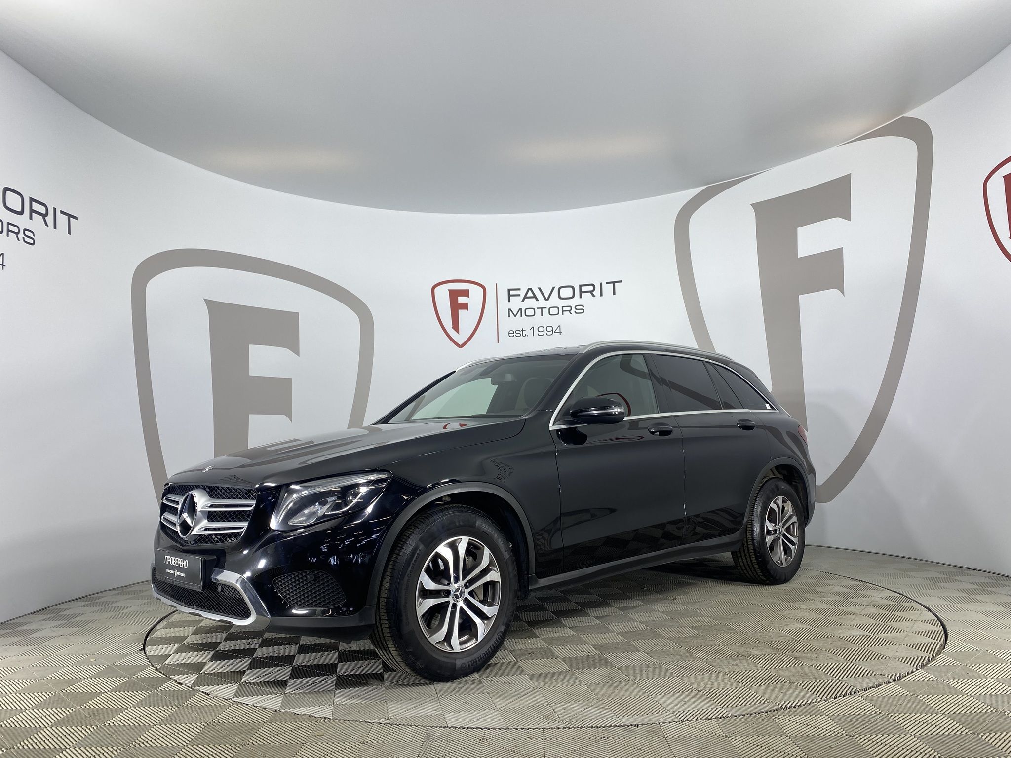 MERCEDES-BENZ GLC