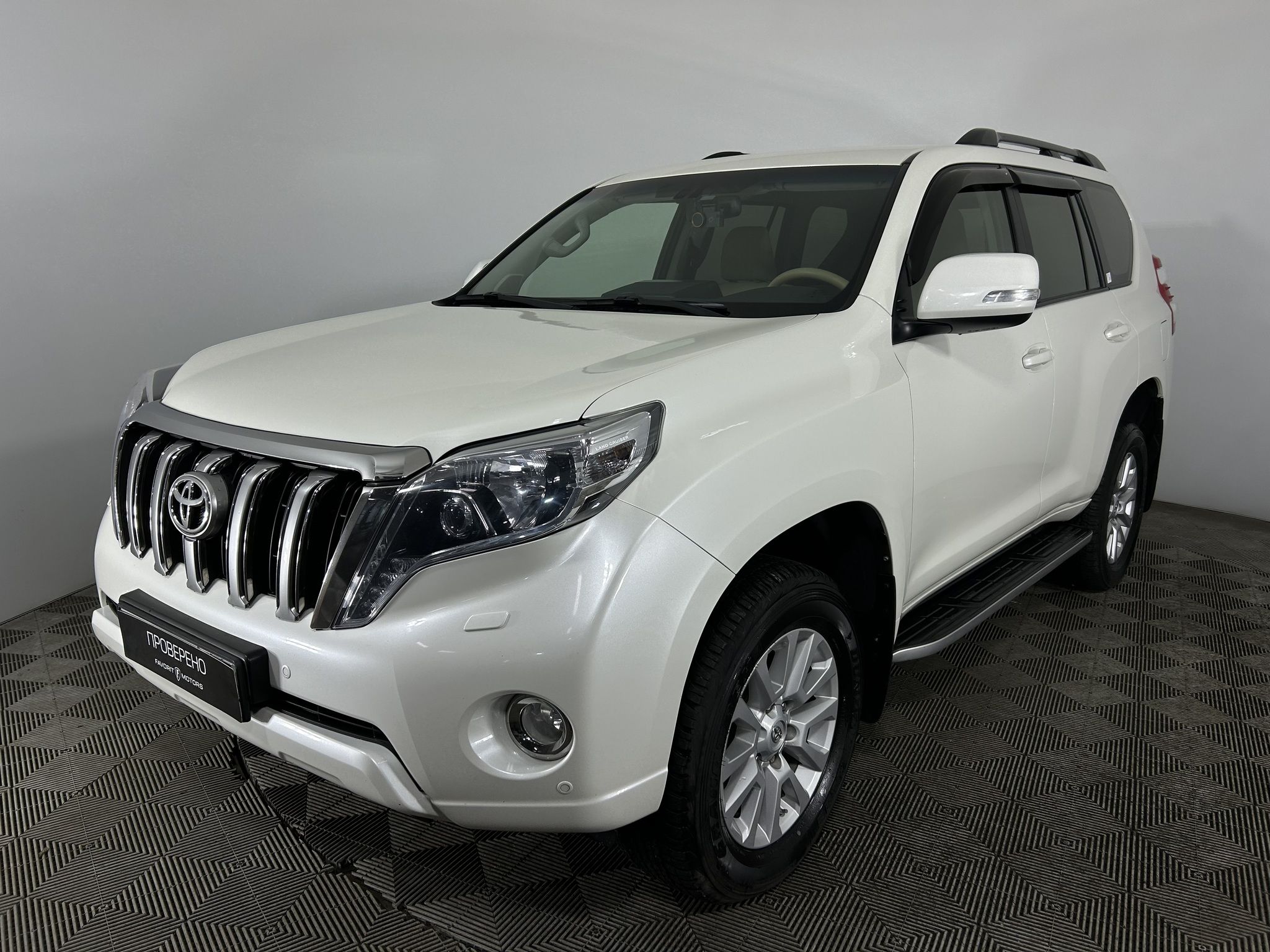 TOYOTA LAND CRUISER PRADO