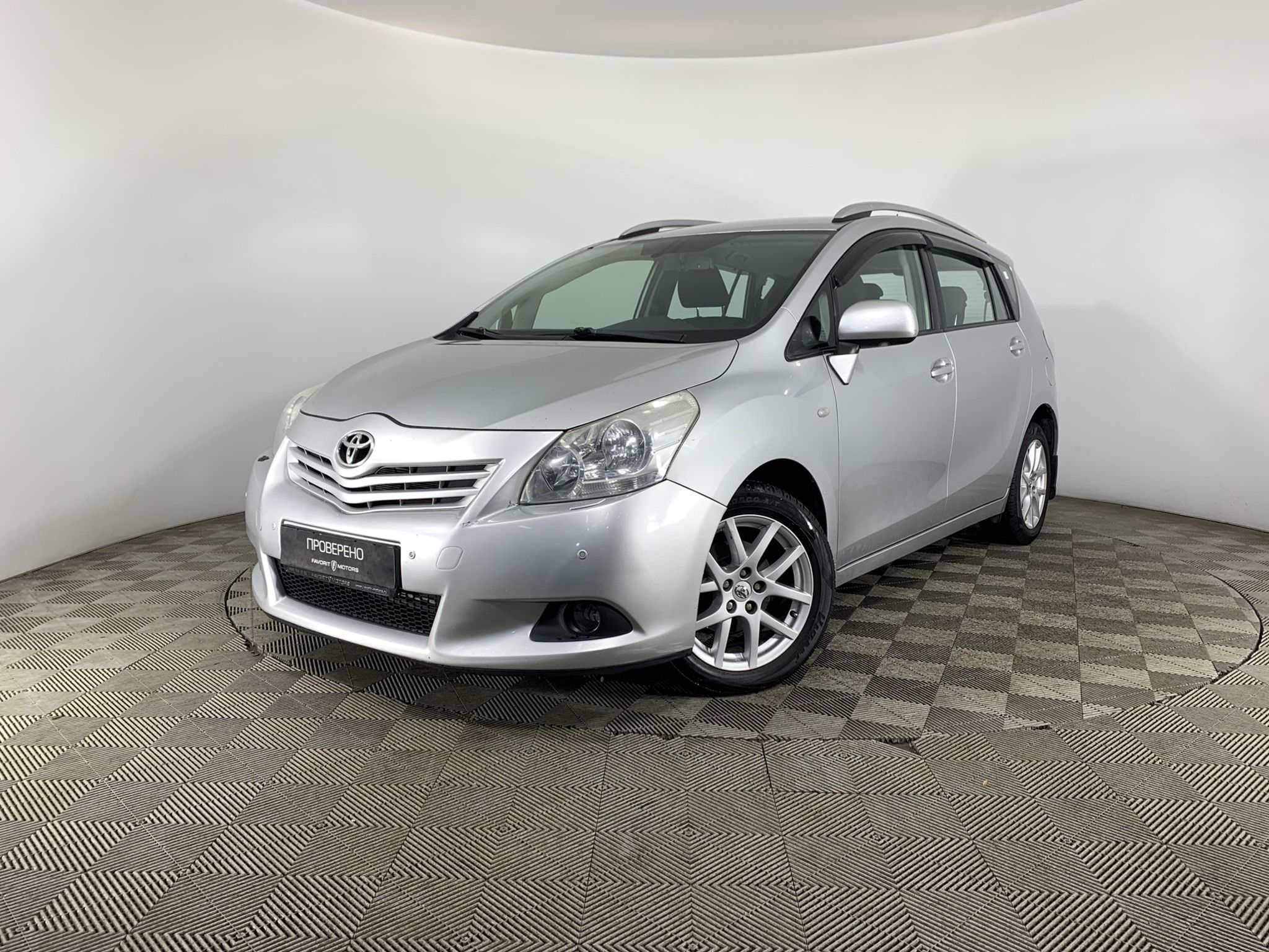 TOYOTA VERSO