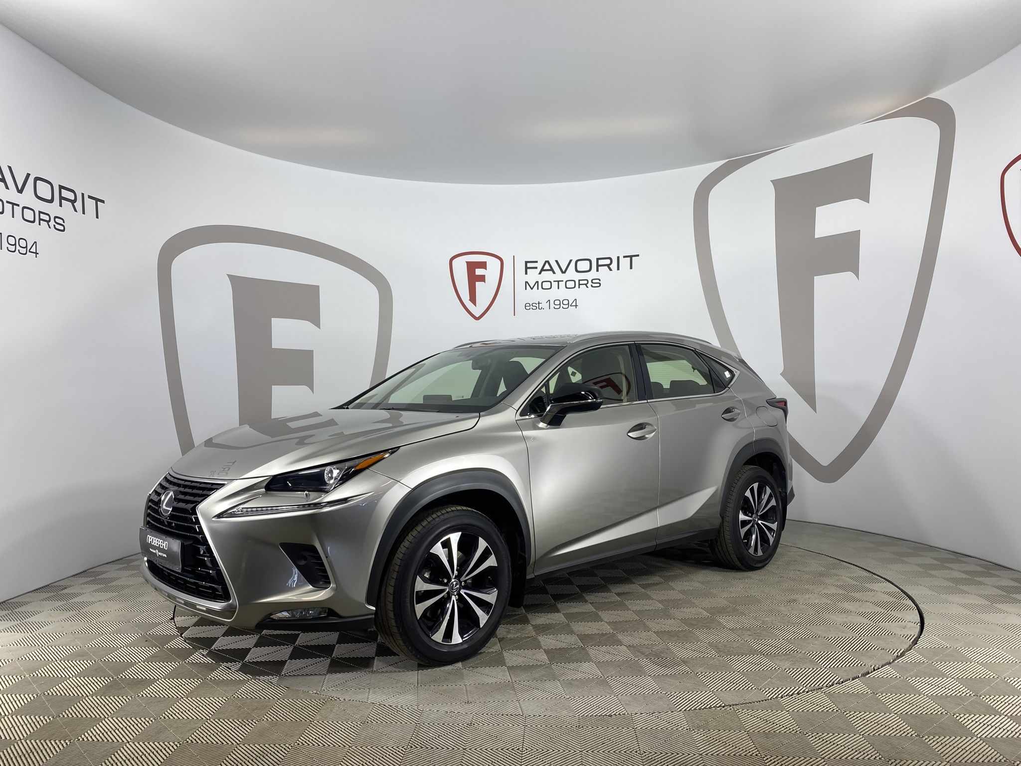 LEXUS NX200