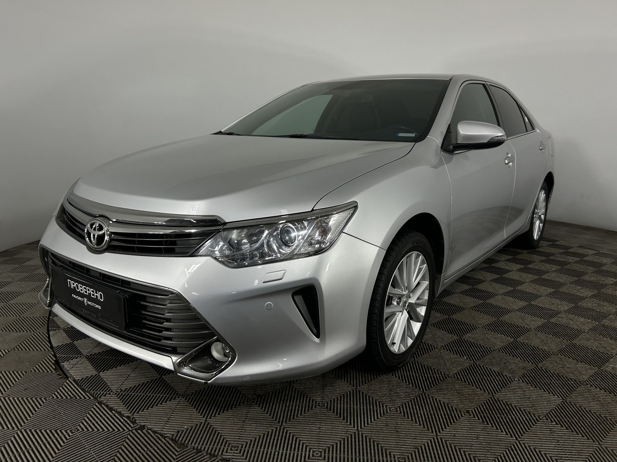 TOYOTA CAMRY