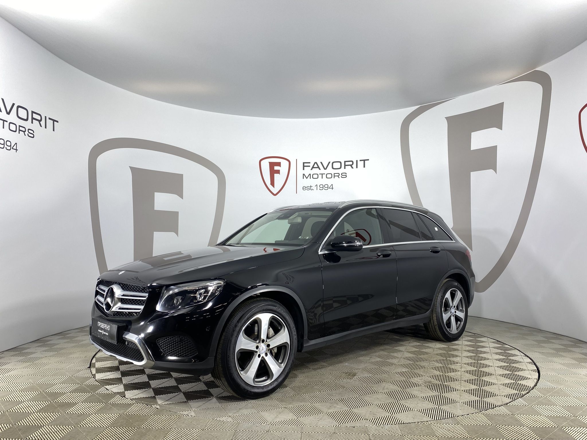 MERCEDES-BENZ GLC