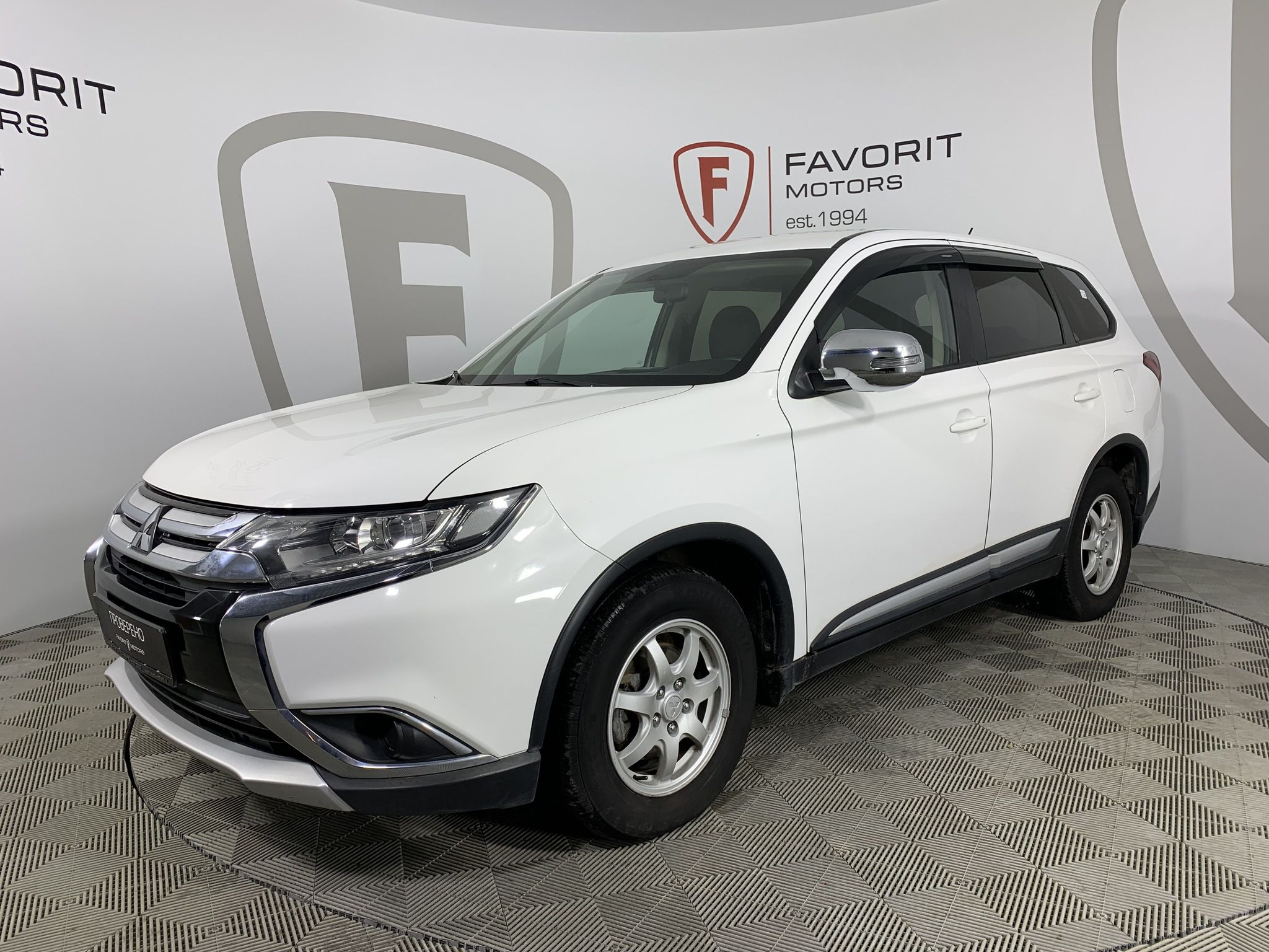 MITSUBISHI OUTLANDER