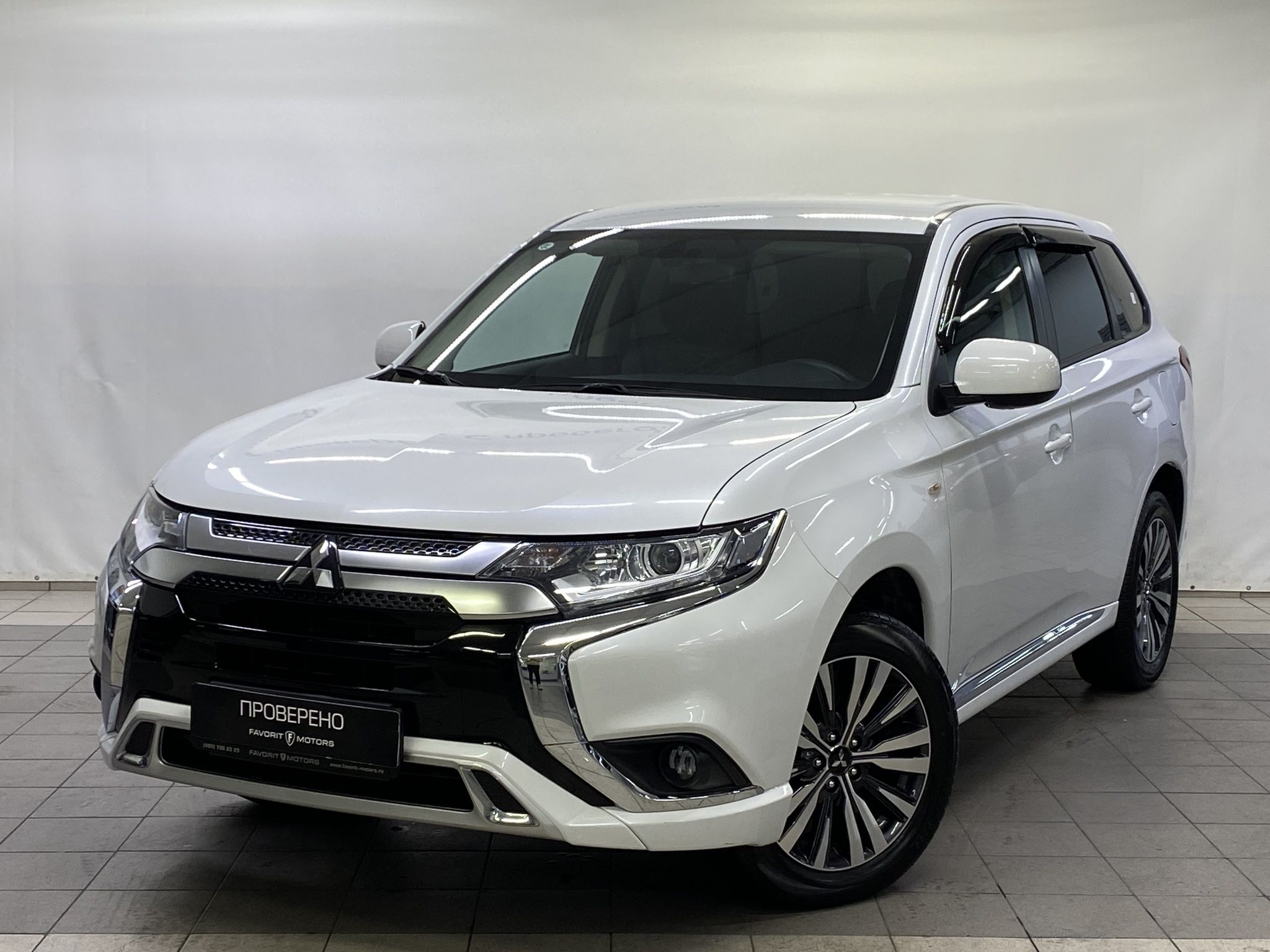 MITSUBISHI OUTLANDER