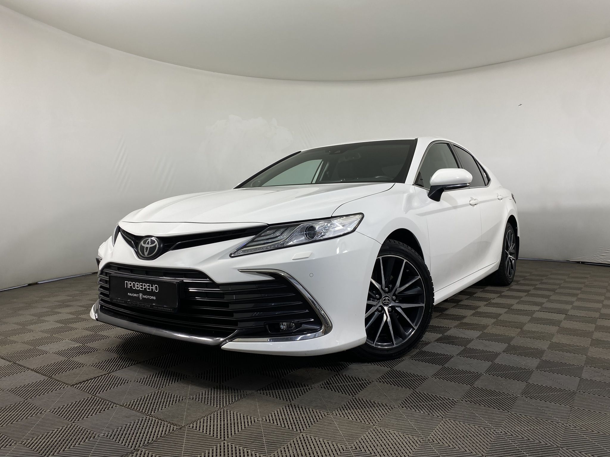 TOYOTA CAMRY