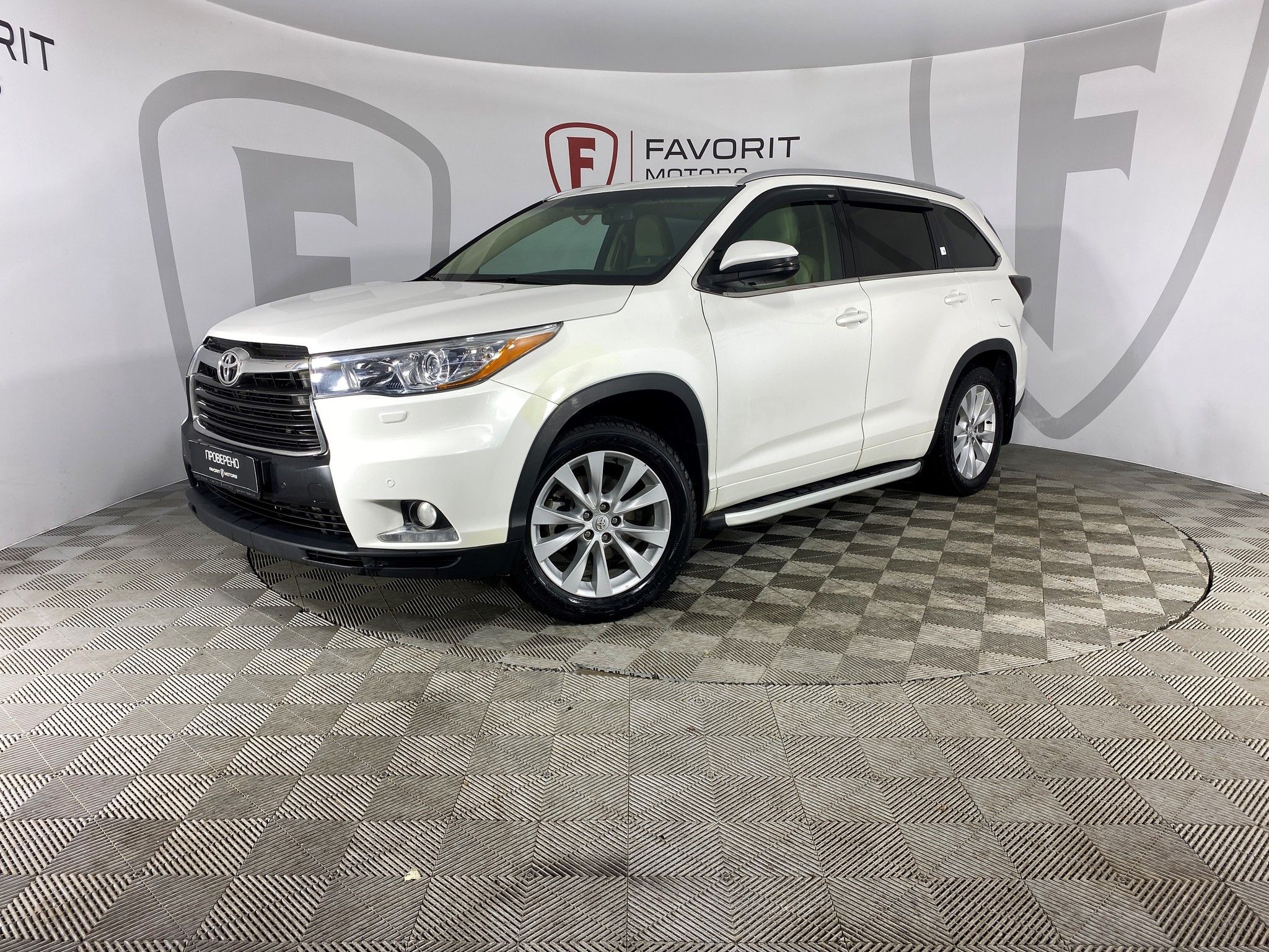 TOYOTA HIGHLANDER