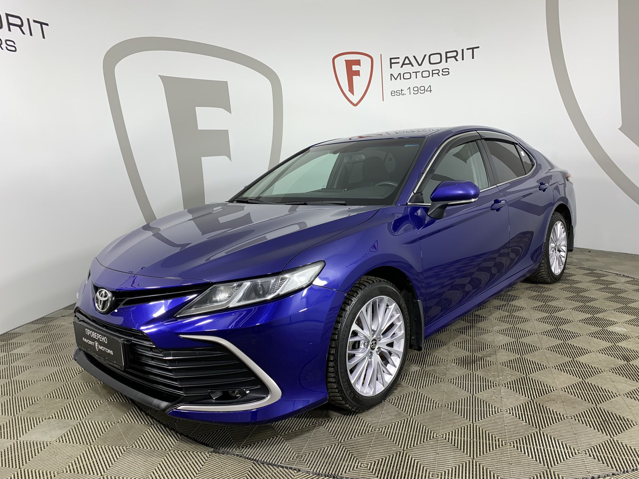 TOYOTA CAMRY