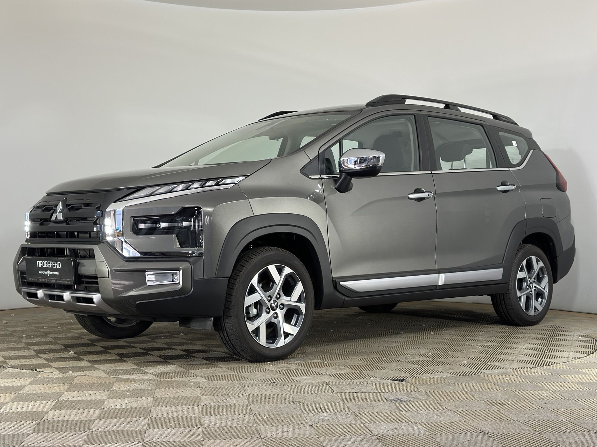 MITSUBISHI XPANDER CROSS