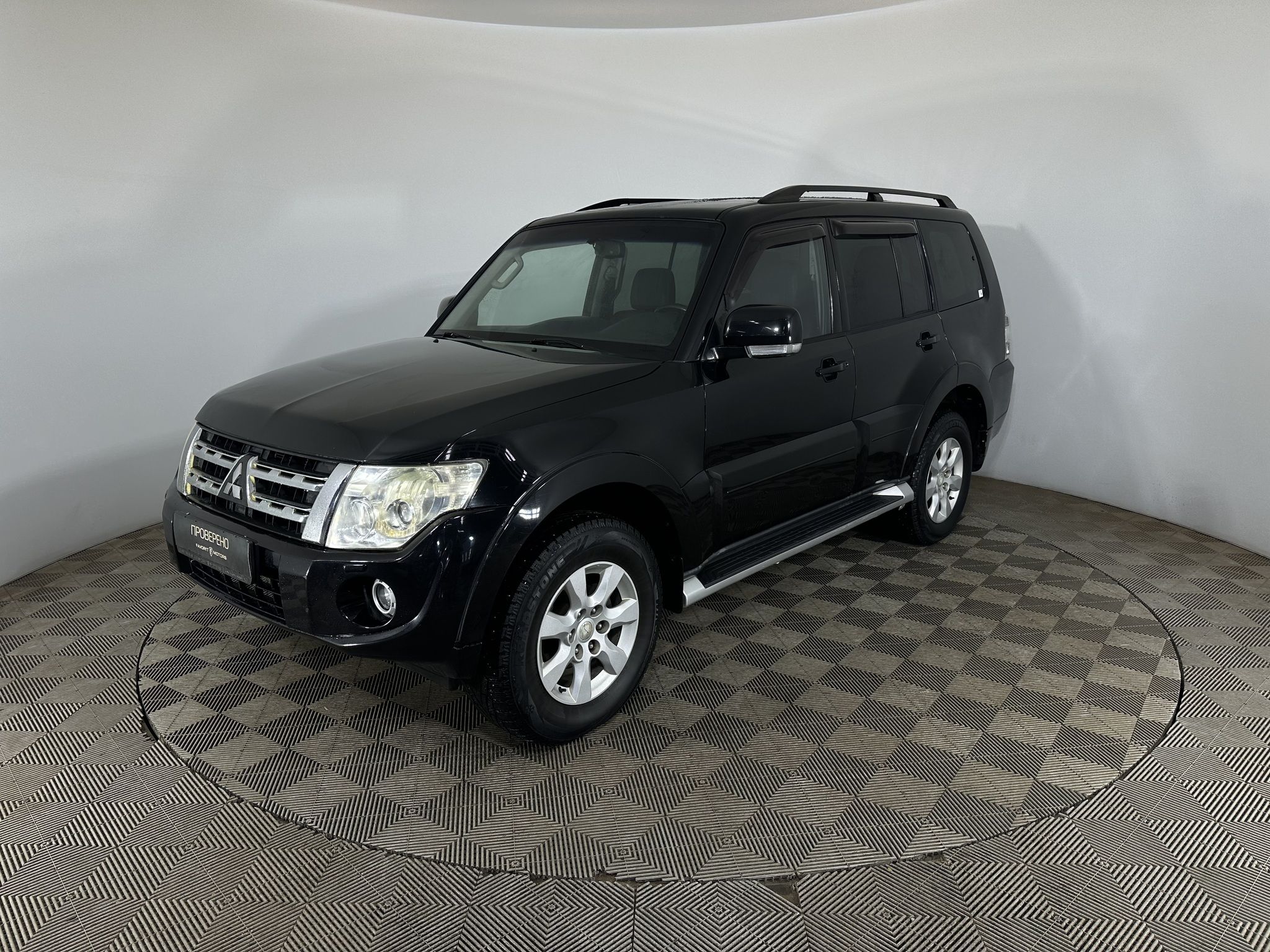 MITSUBISHI PAJERO