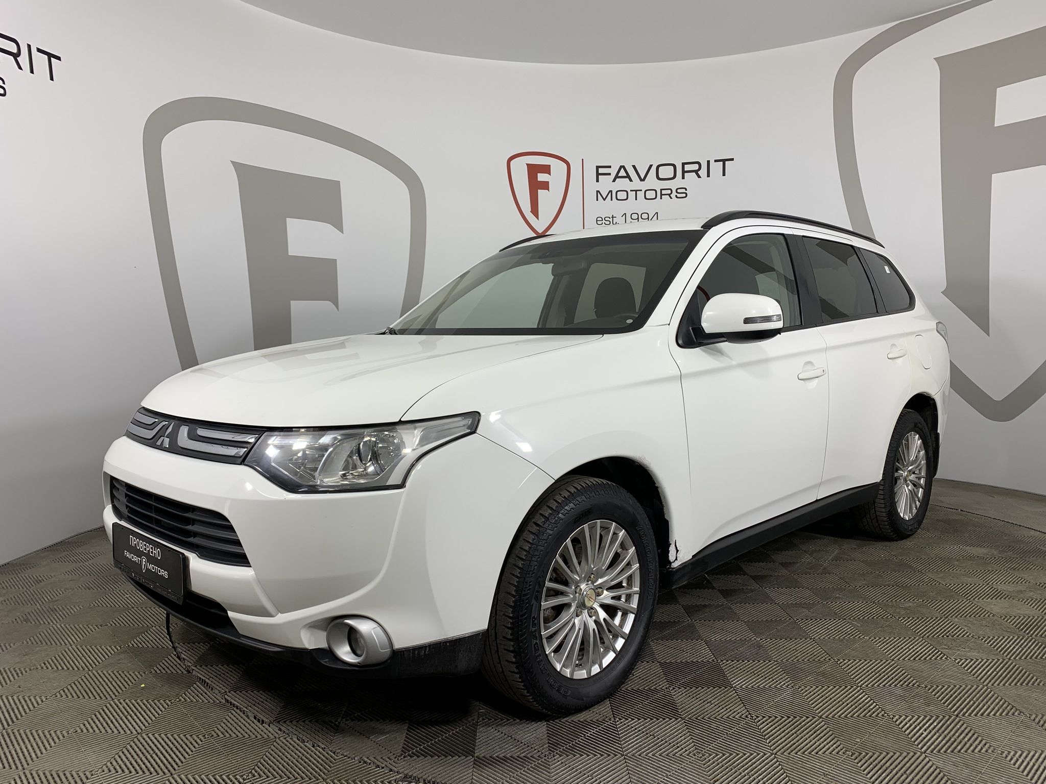 MITSUBISHI OUTLANDER