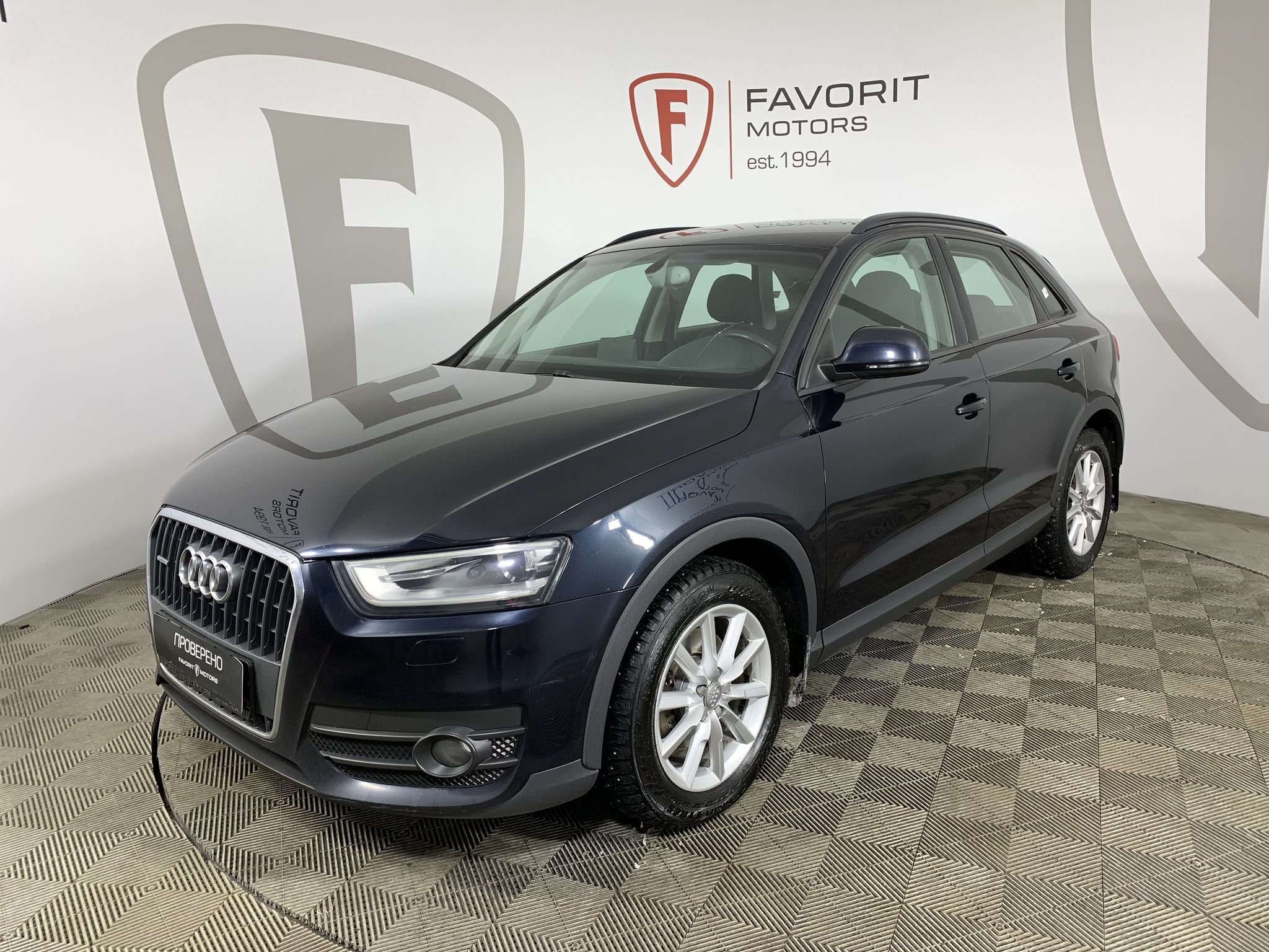 AUDI Q3