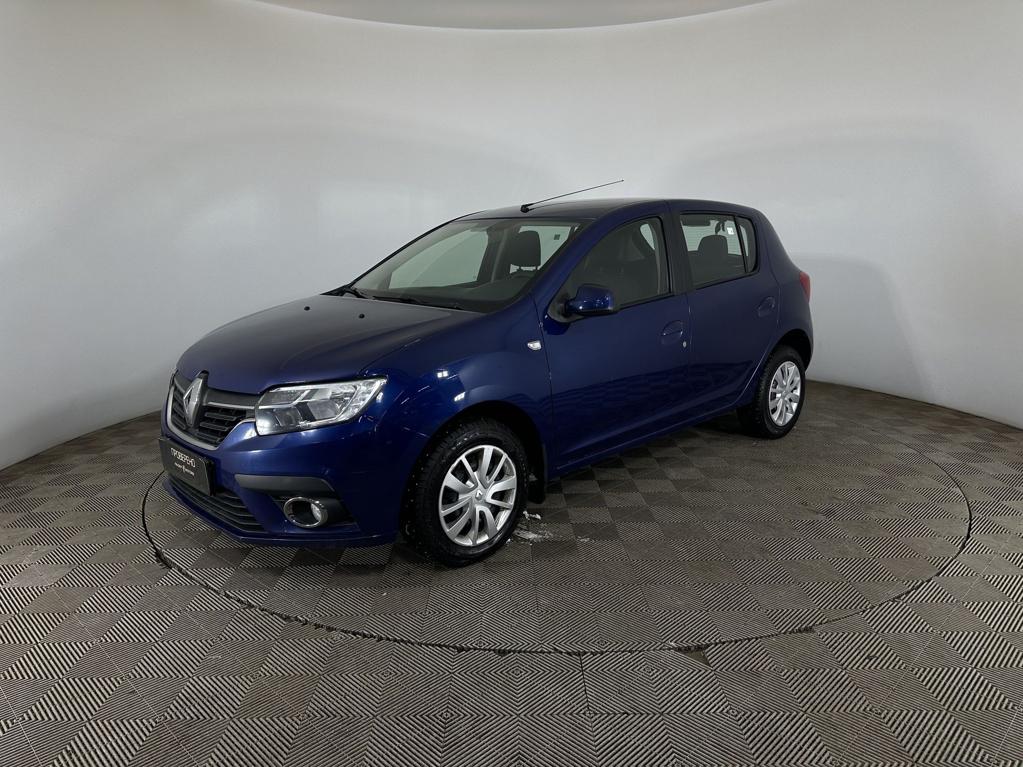 Renault SANDERO