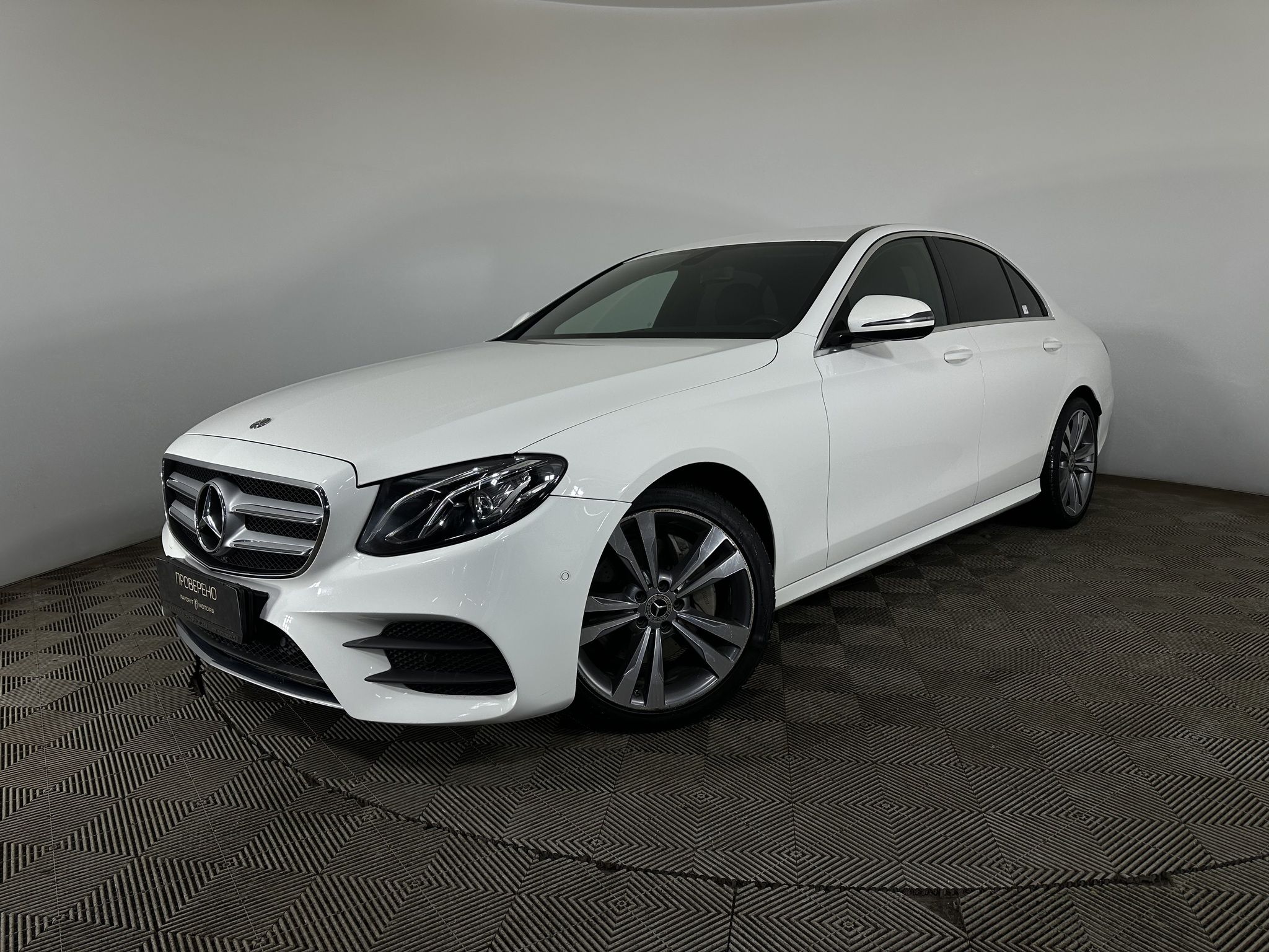 MERCEDES-BENZ E-KLASSE