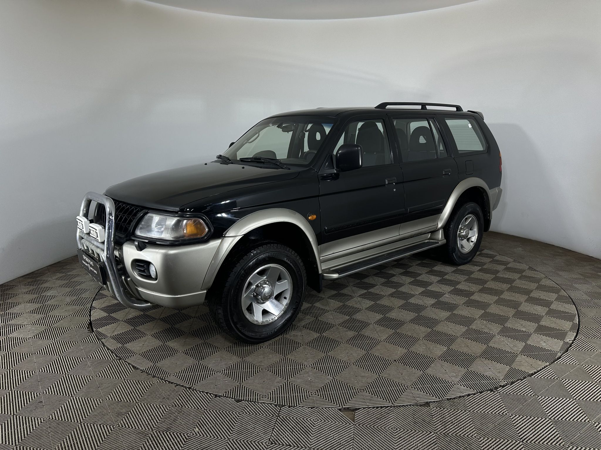 MITSUBISHI PAJERO SPORT