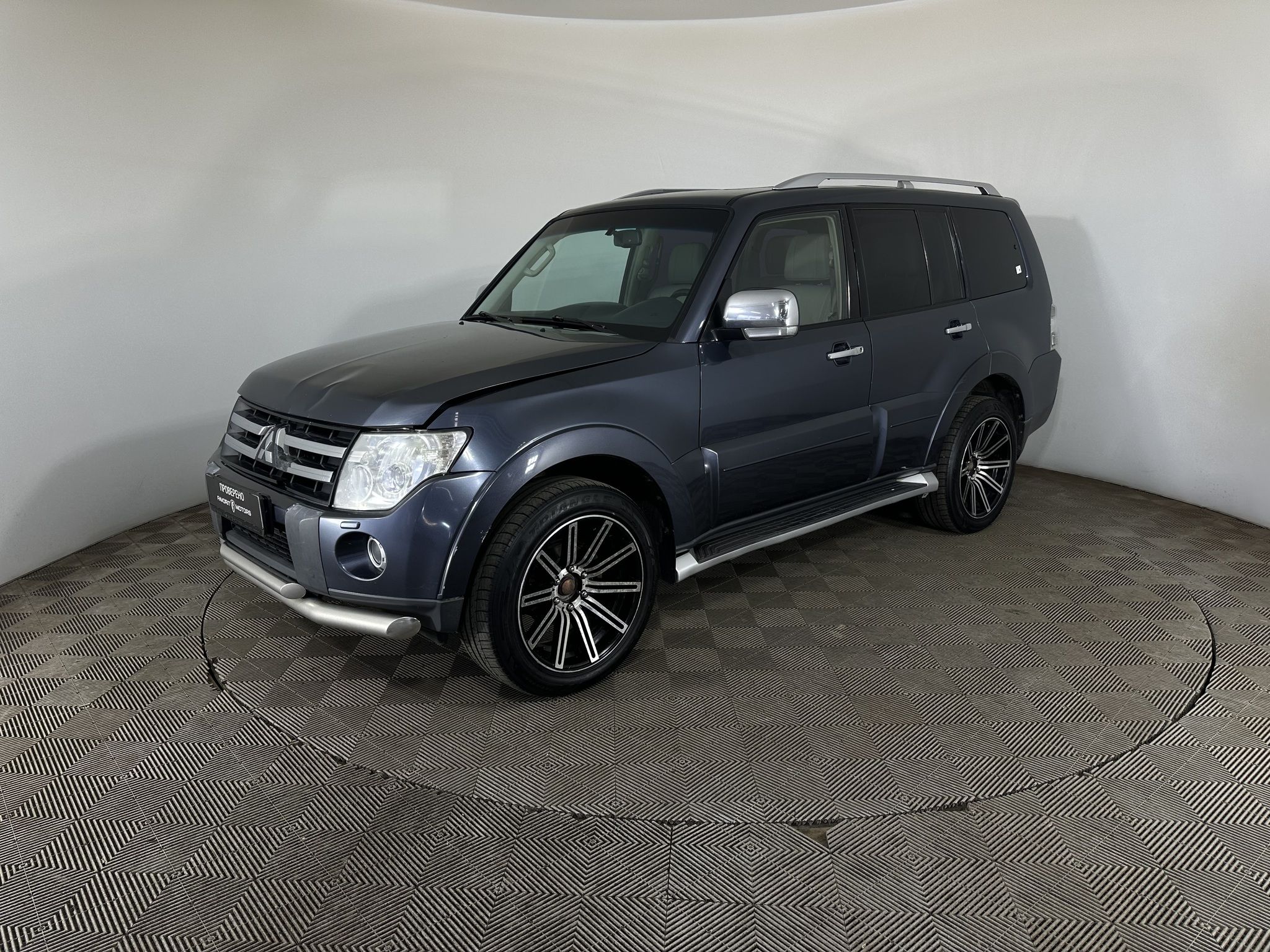 MITSUBISHI PAJERO