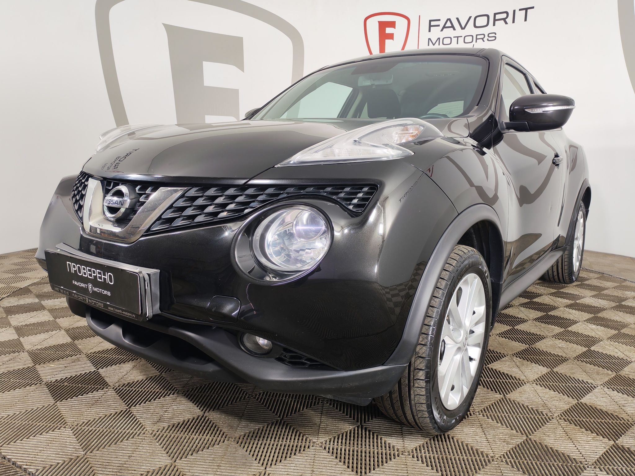 NISSAN Жук / JUKE