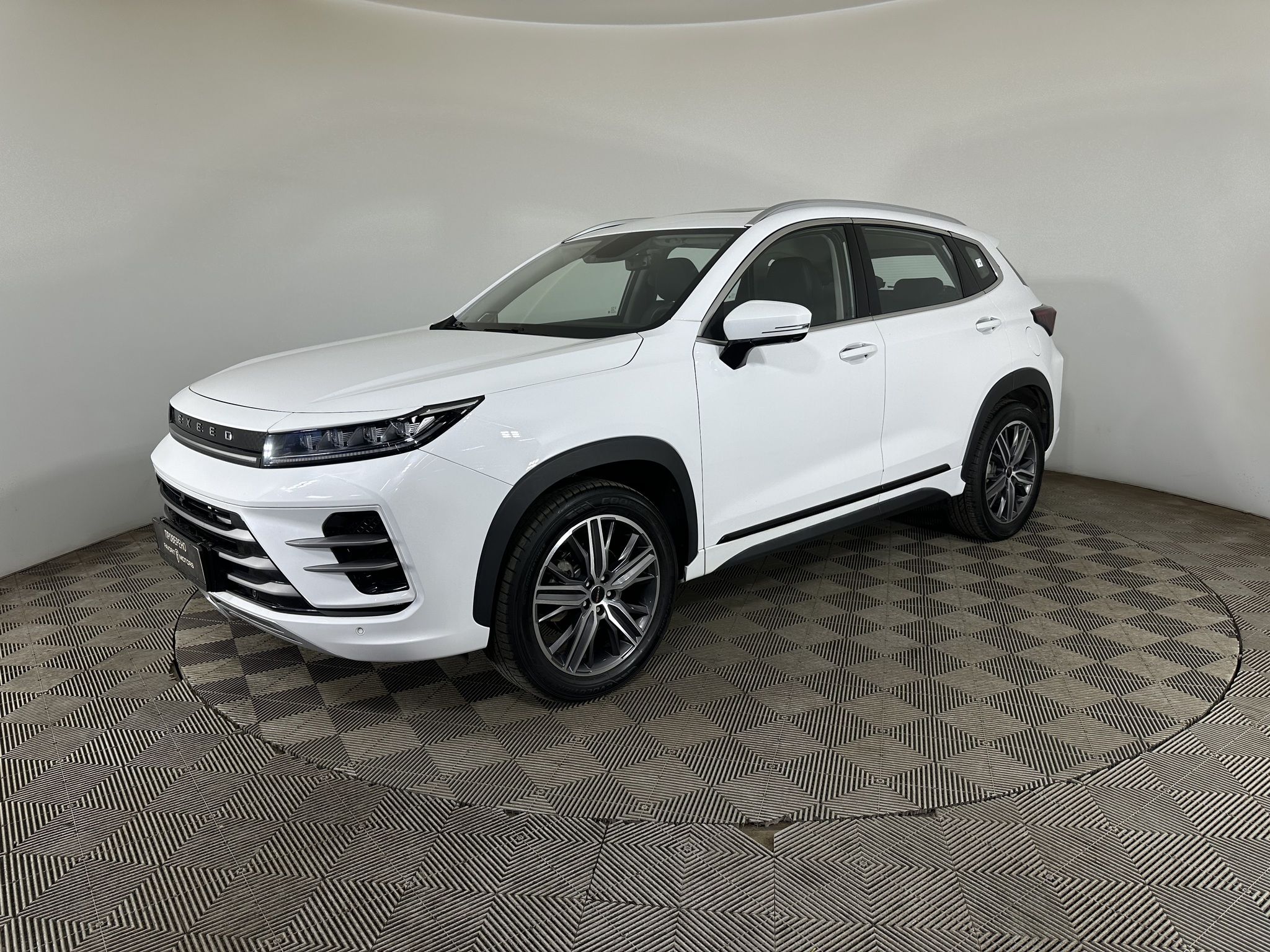 EXEED LX 1.6