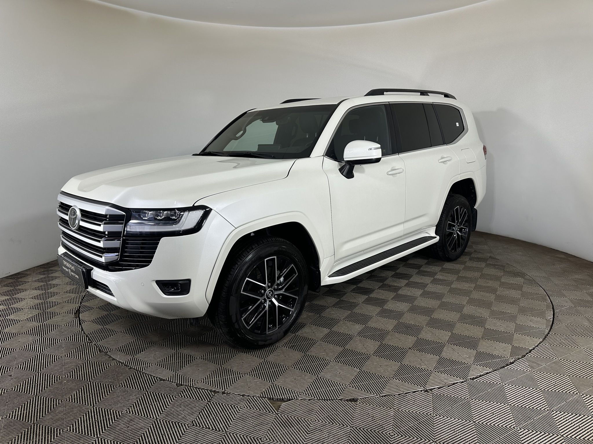 TOYOTA LAND CRUISER 300