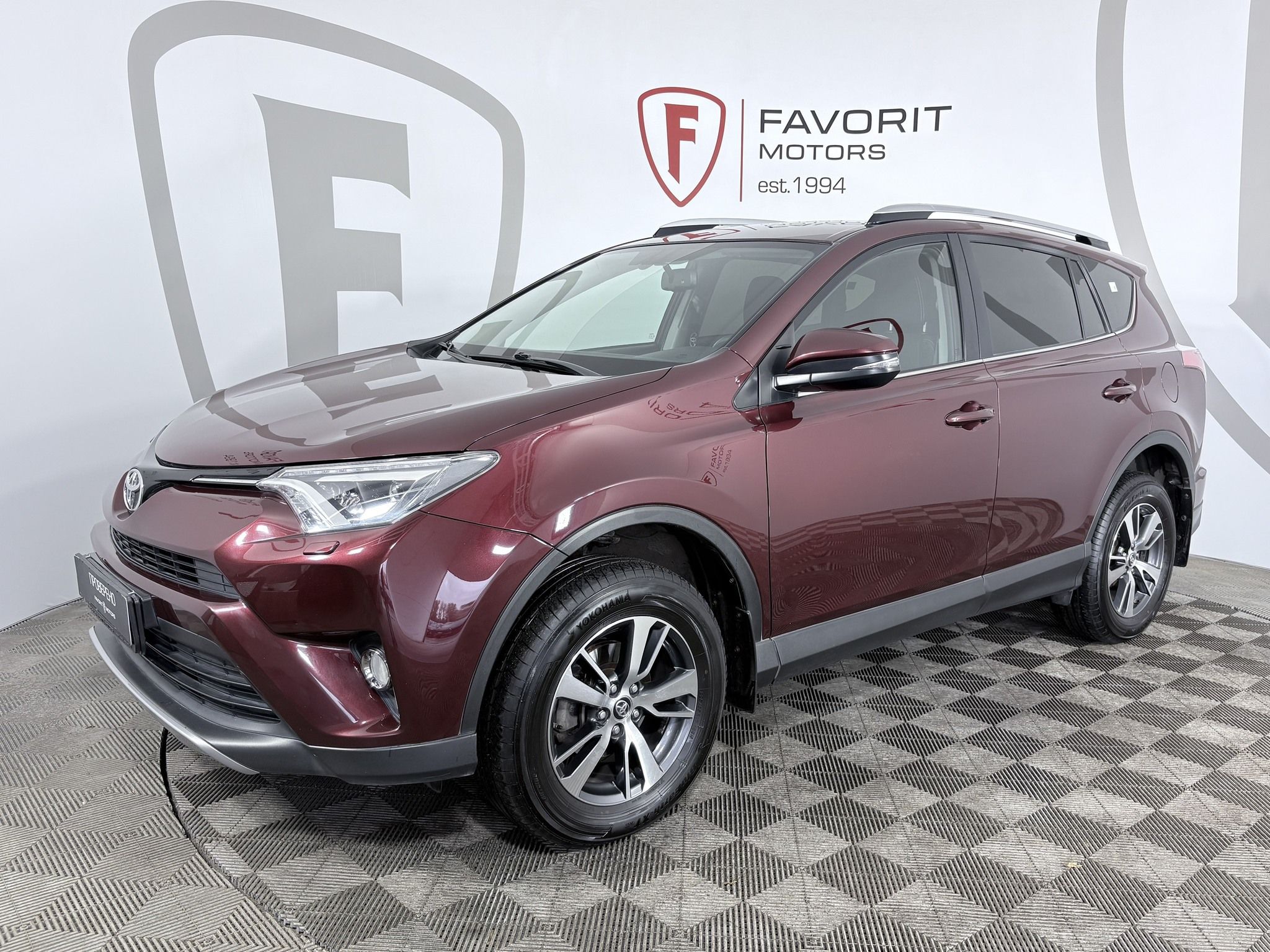 TOYOTA Тойота РАВ 4 / RAV4