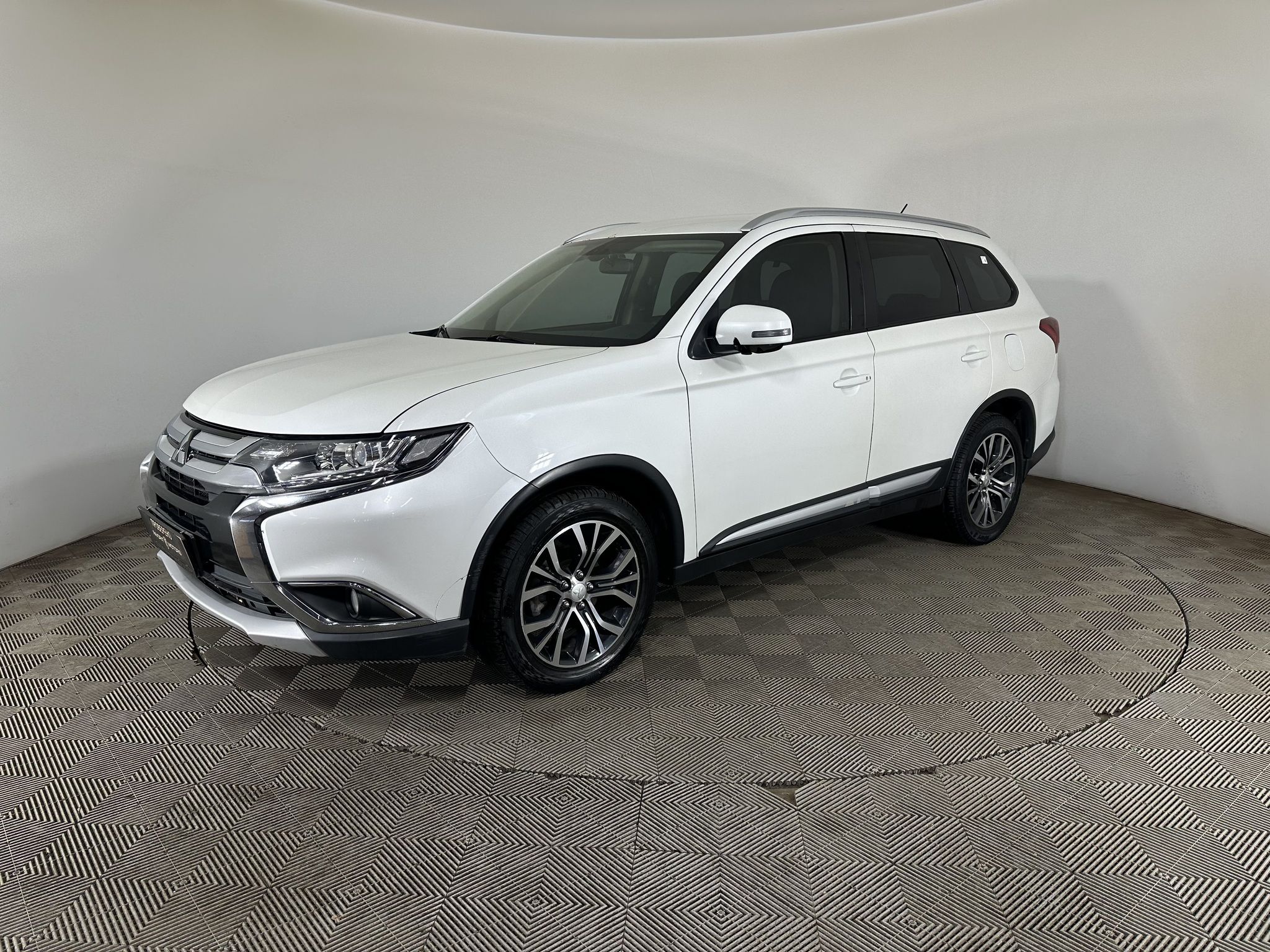MITSUBISHI Аутлендер / OUTLANDER