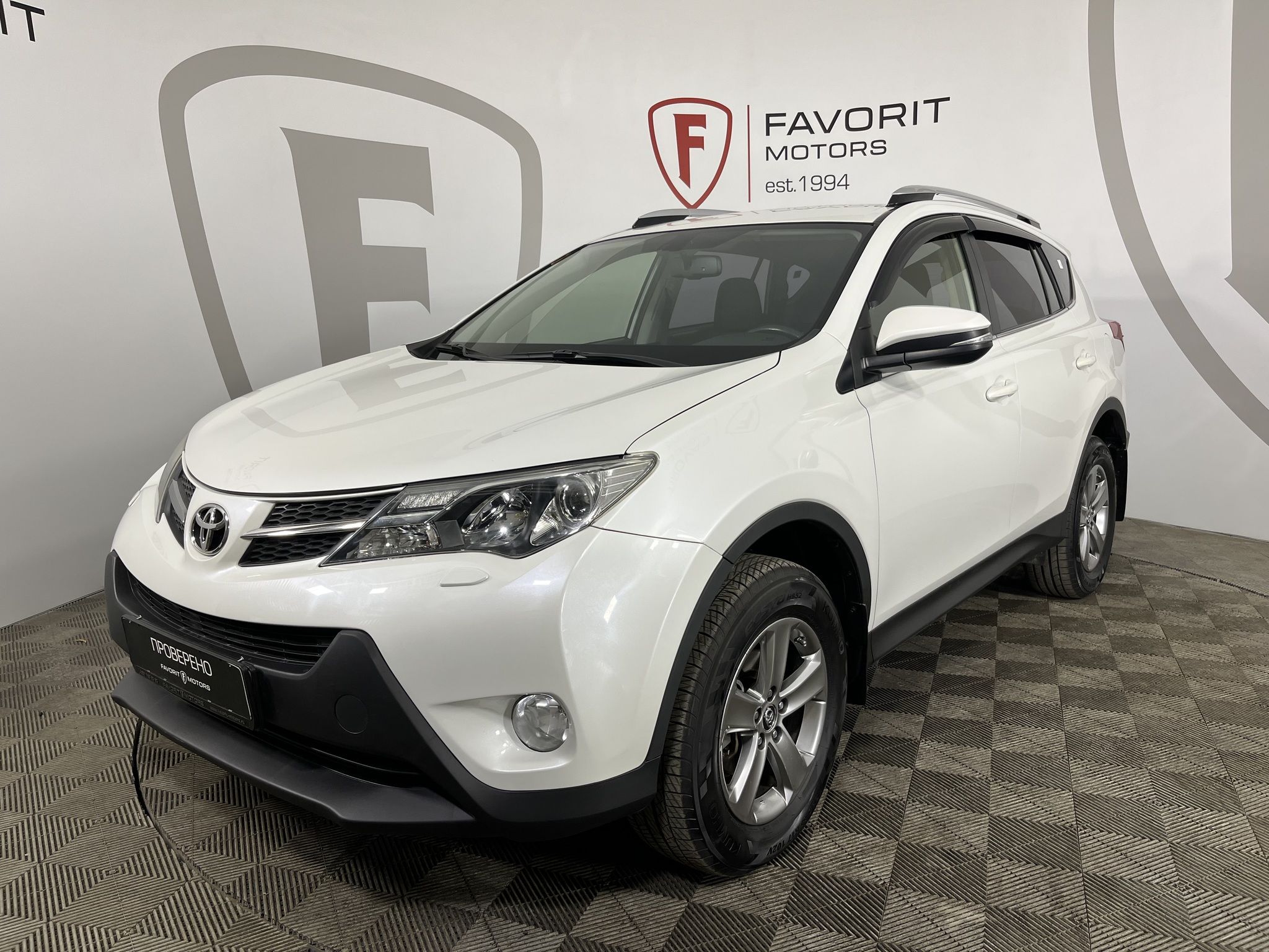 TOYOTA Тойота РАВ 4 / RAV4