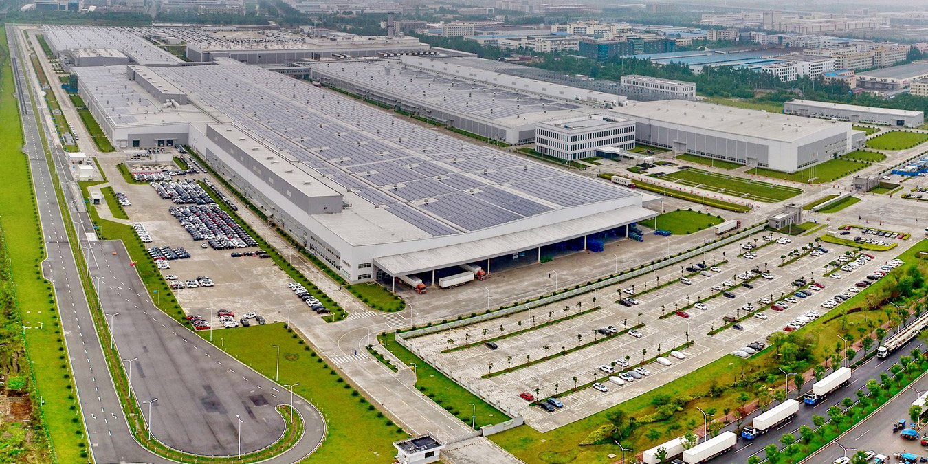 Volvo Cars начинает производство компактного кроссовера XC40 на мультибрендовом заводе в Луцяо 